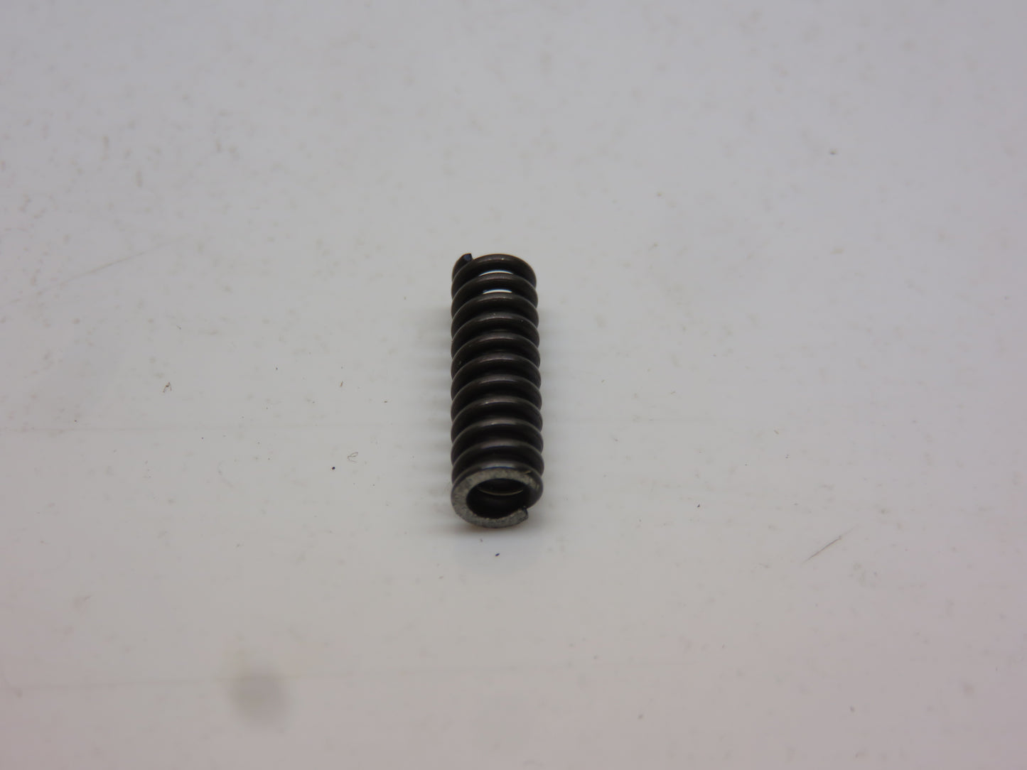 R59860 John Deere Synchronizer Shifter Spring For 2510, 3010, 4010, 5010, 2520, 3020, 4020