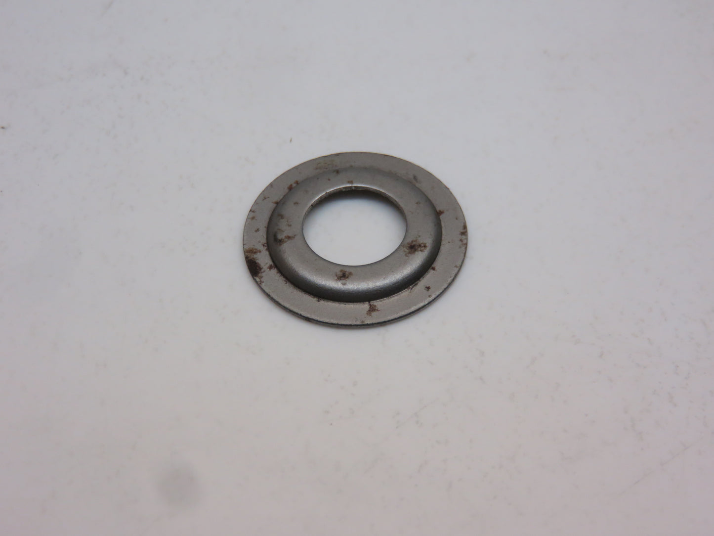 M76084 John Deere Spring Retainer For 240, 245, 260, 265, 285, 320, 325, 335 Lawn Mower