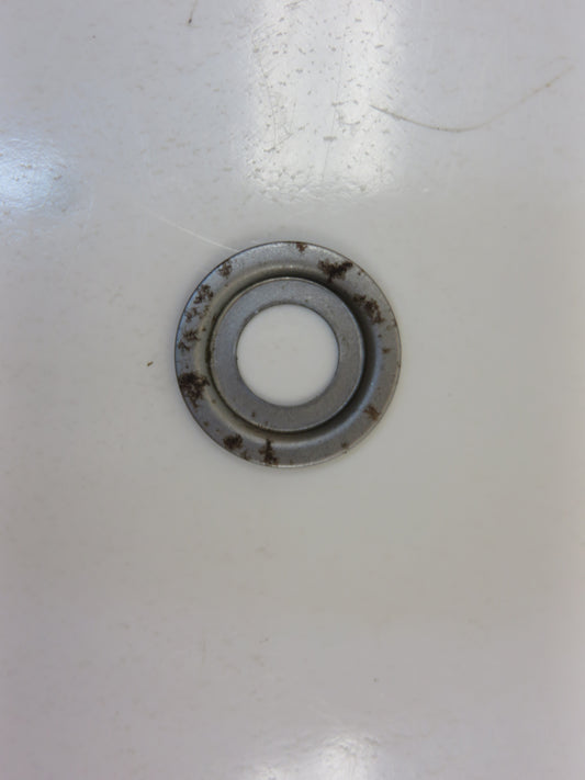 M76084 John Deere Spring Retainer For 240, 245, 260, 265, 285, 320, 325, 335 Lawn Mower