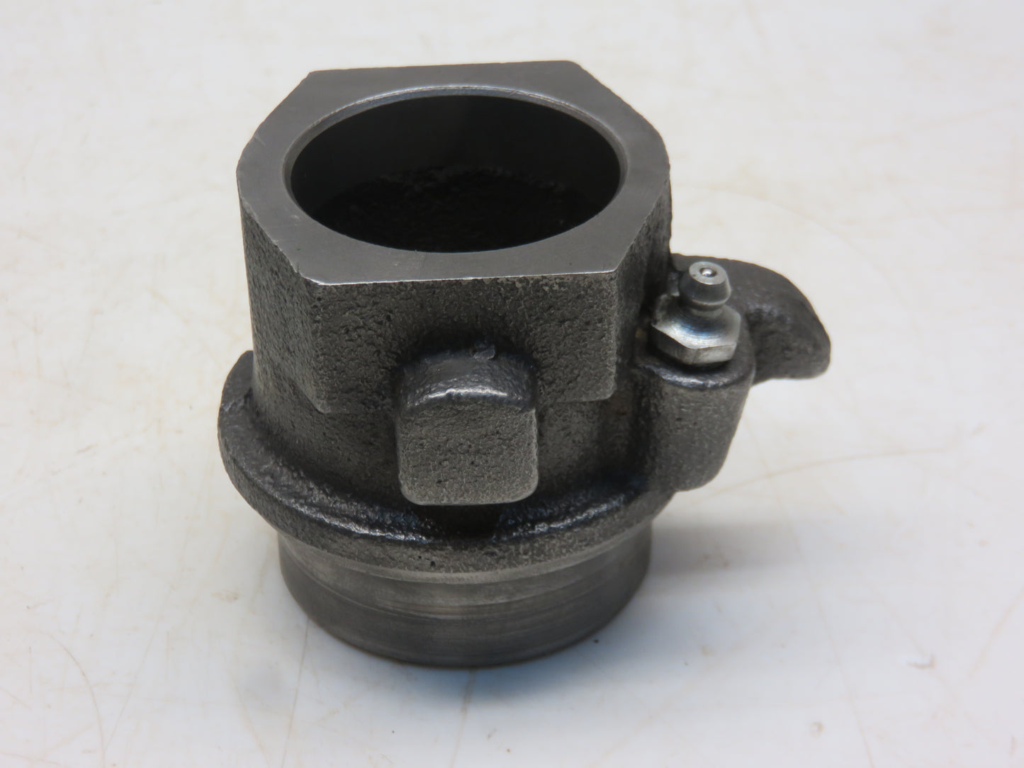 AT10247T, T10398T John Deere Clutch Throw Out Bearing Carrier For 420