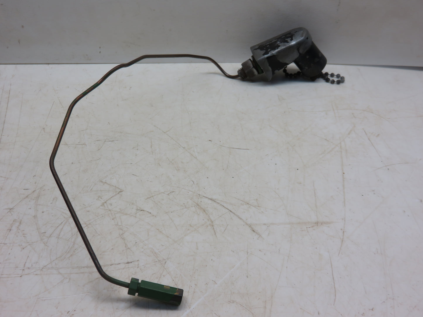 R39534 John Deere Ether Injection Adapter Fitting For 2510, 2520, 3020, 4020