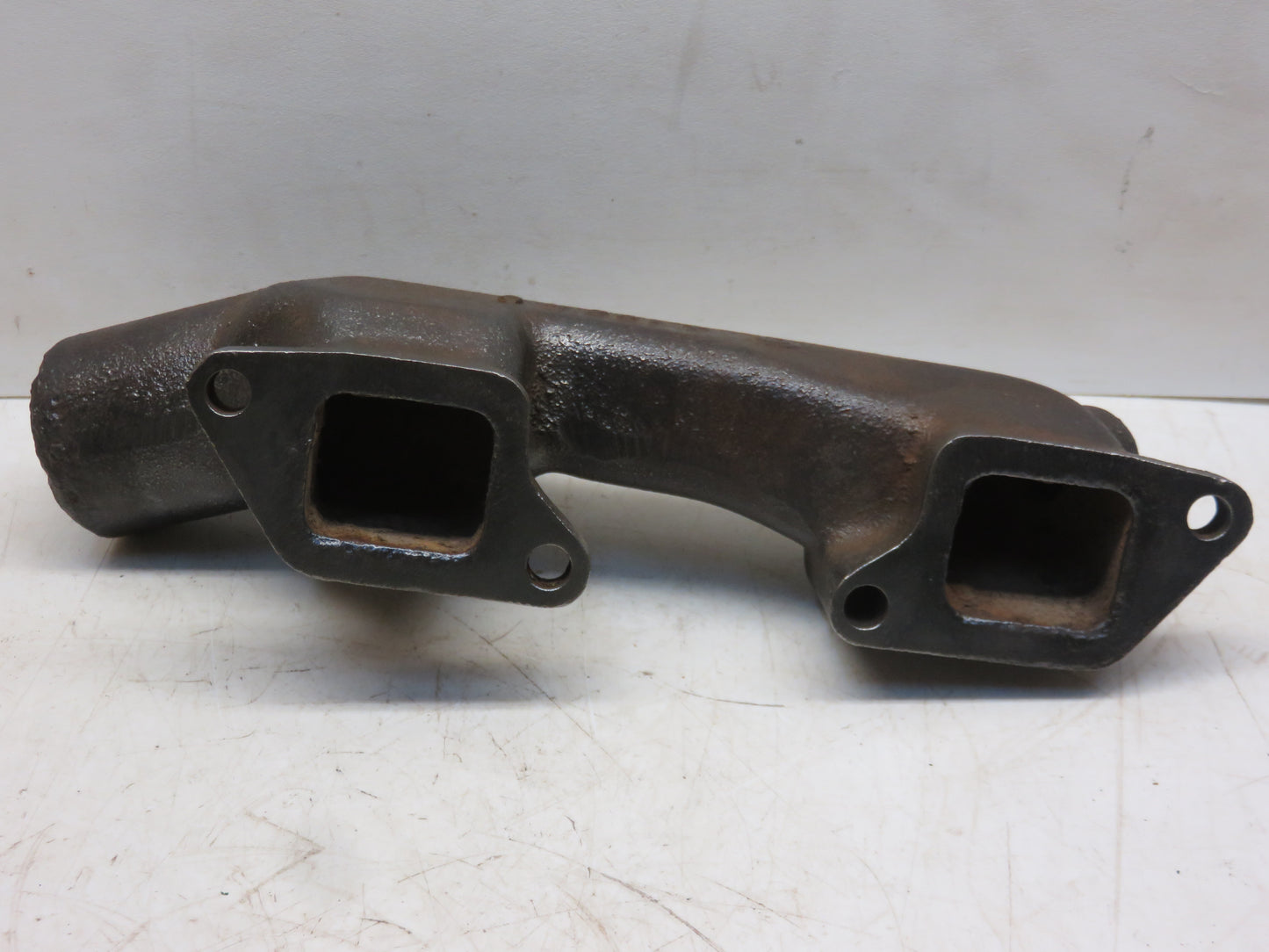 M261T John Deere Upper Water Manifold For M, MI, MT