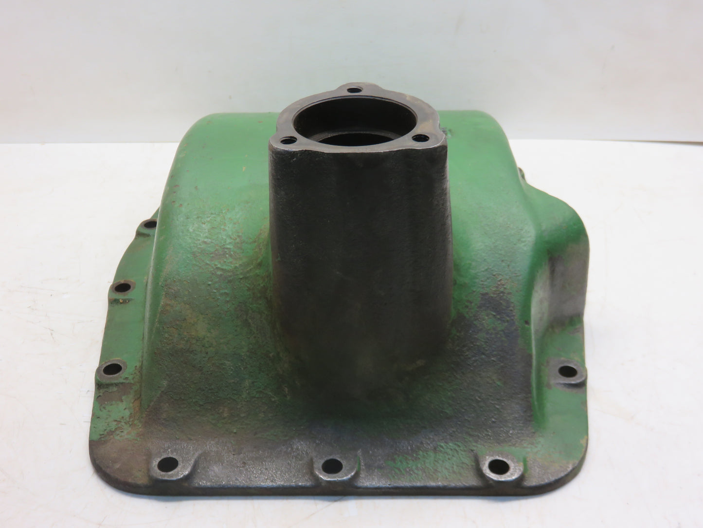 AB2519R, B306R John Deere Rear End Cover For B