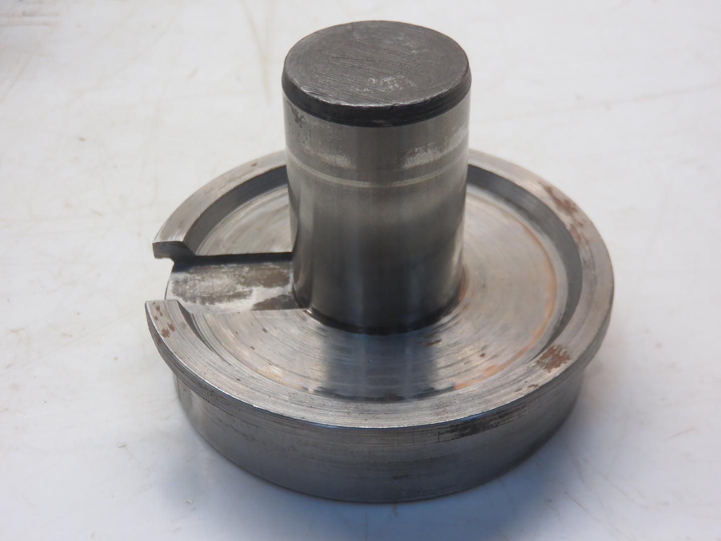 R33329 John Deere PTO Idler Gear Shaft With Quill For 2510, 3020