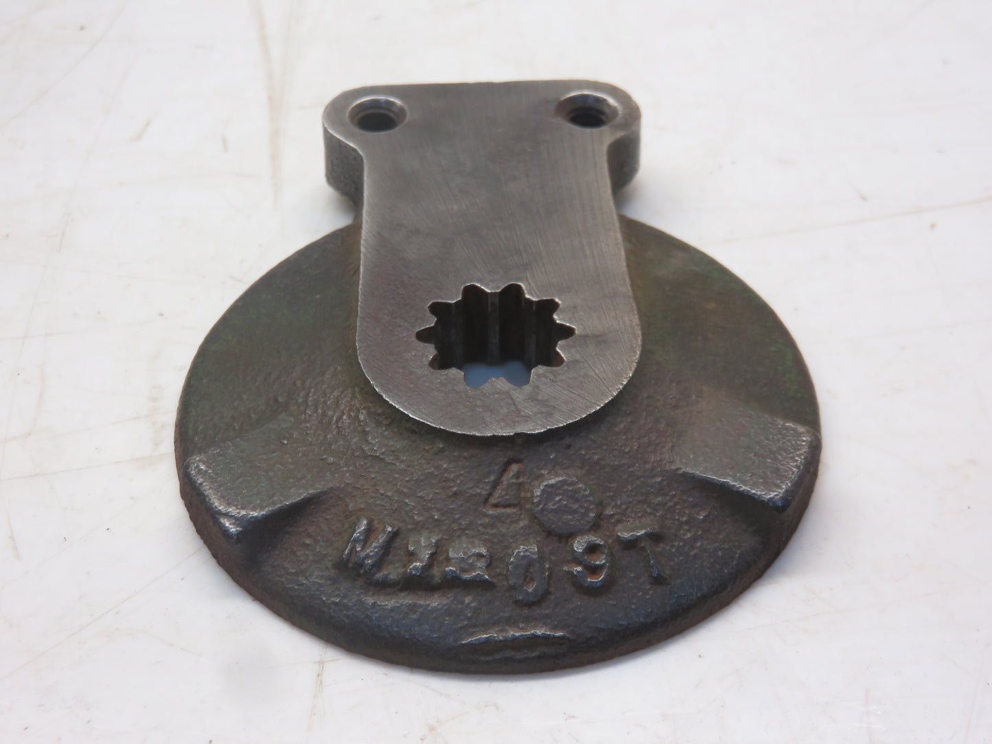 M1809T John Deere Dual Lift Quadrant Lever Hub For 40, 320, 420, 330, 430, 1010