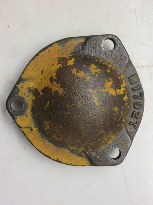 M1792T John Deere Final Drive Bearing Quill For 40, 320, 420, 330, 430, 1010