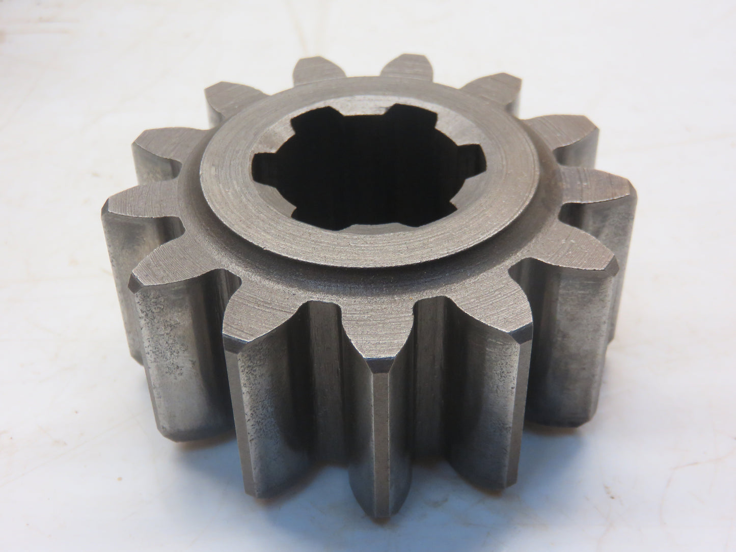 M1483T John Deere Final Drive Shaft Pinion For M, MT, 40, 420