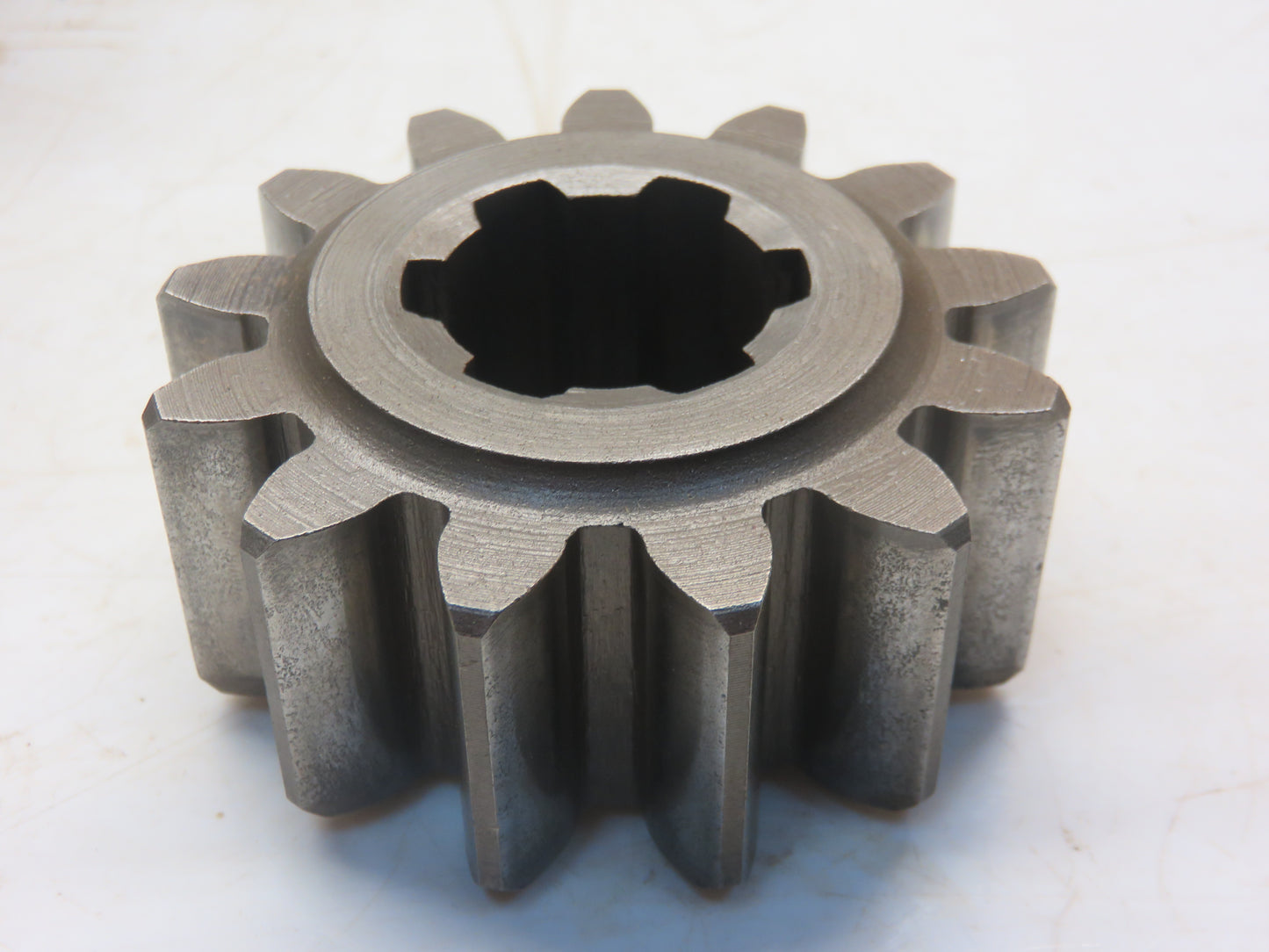 M1483T John Deere Final Drive Shaft Pinion For M, MT, 40, 420