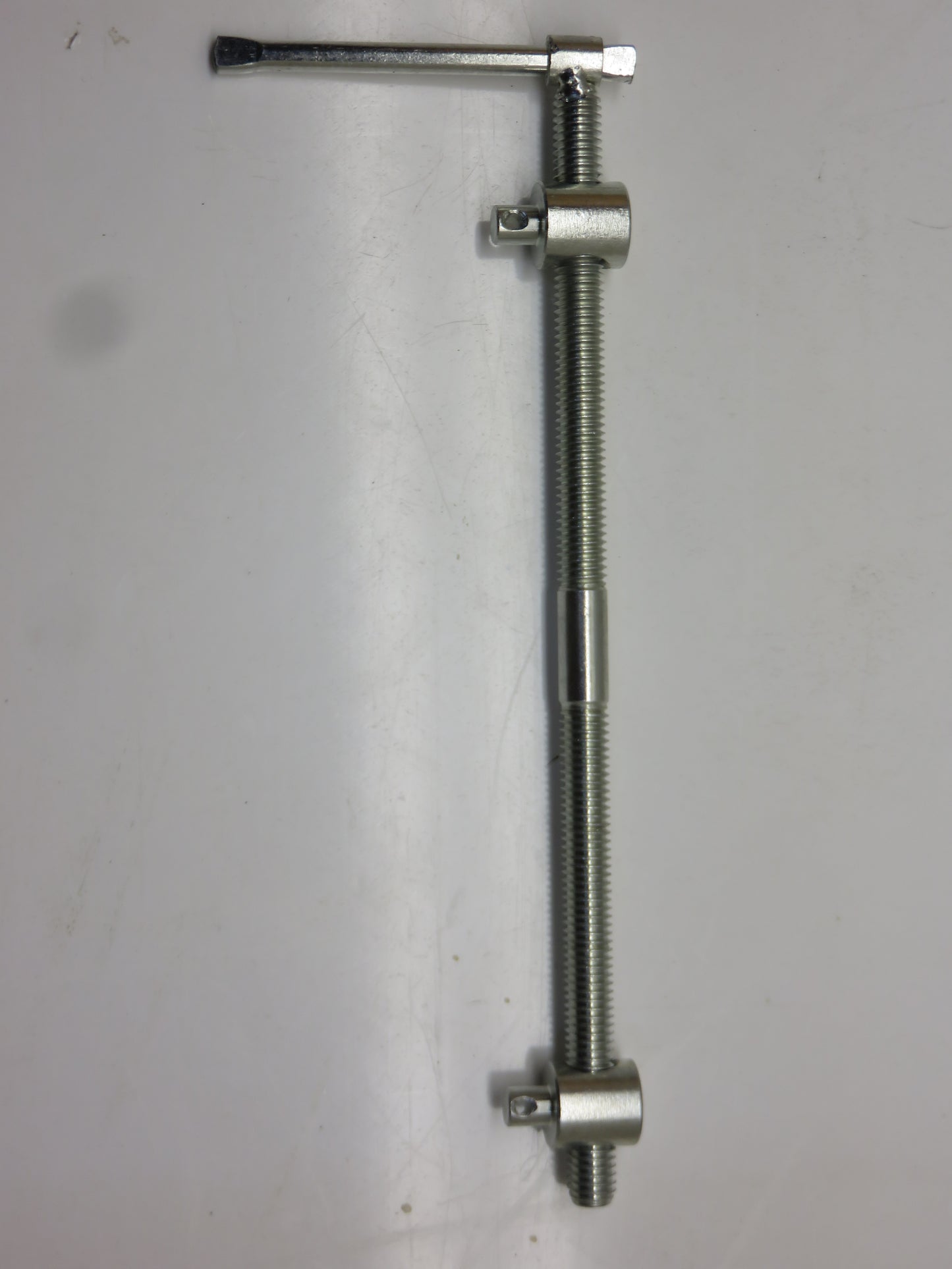 AF3427R John Deere Float Ride Seat Adjustment Handle For 50, 80, 520, 620, 720, 820, 530, 630