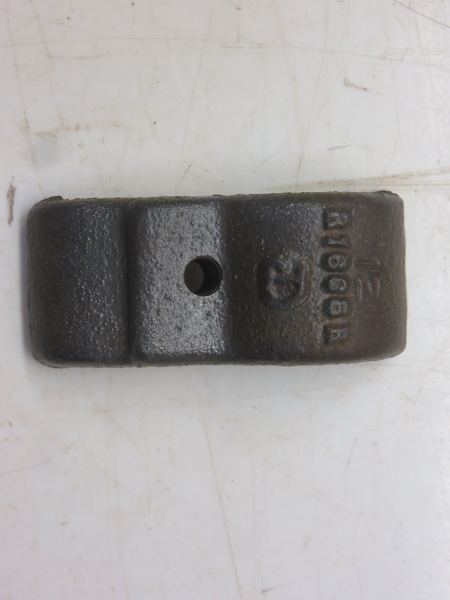 R1668R John Deere Hydraulic Line Clamp For 80, 820, 830
