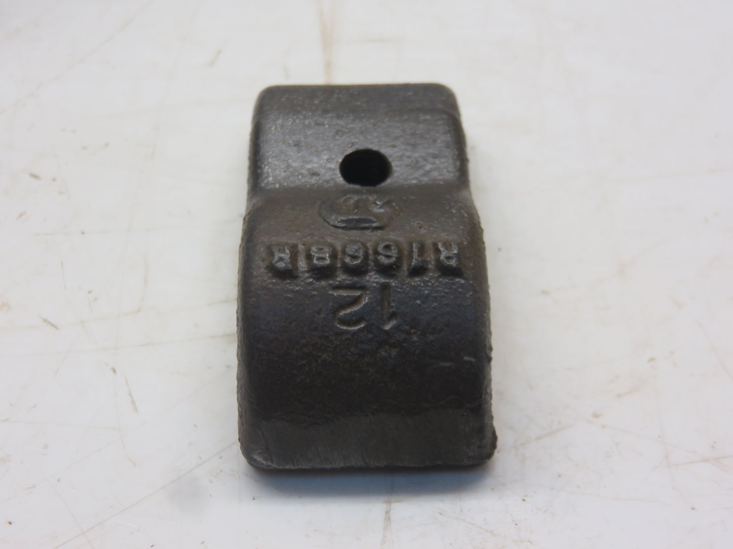 R1668R John Deere Hydraulic Line Clamp For 80, 820, 830