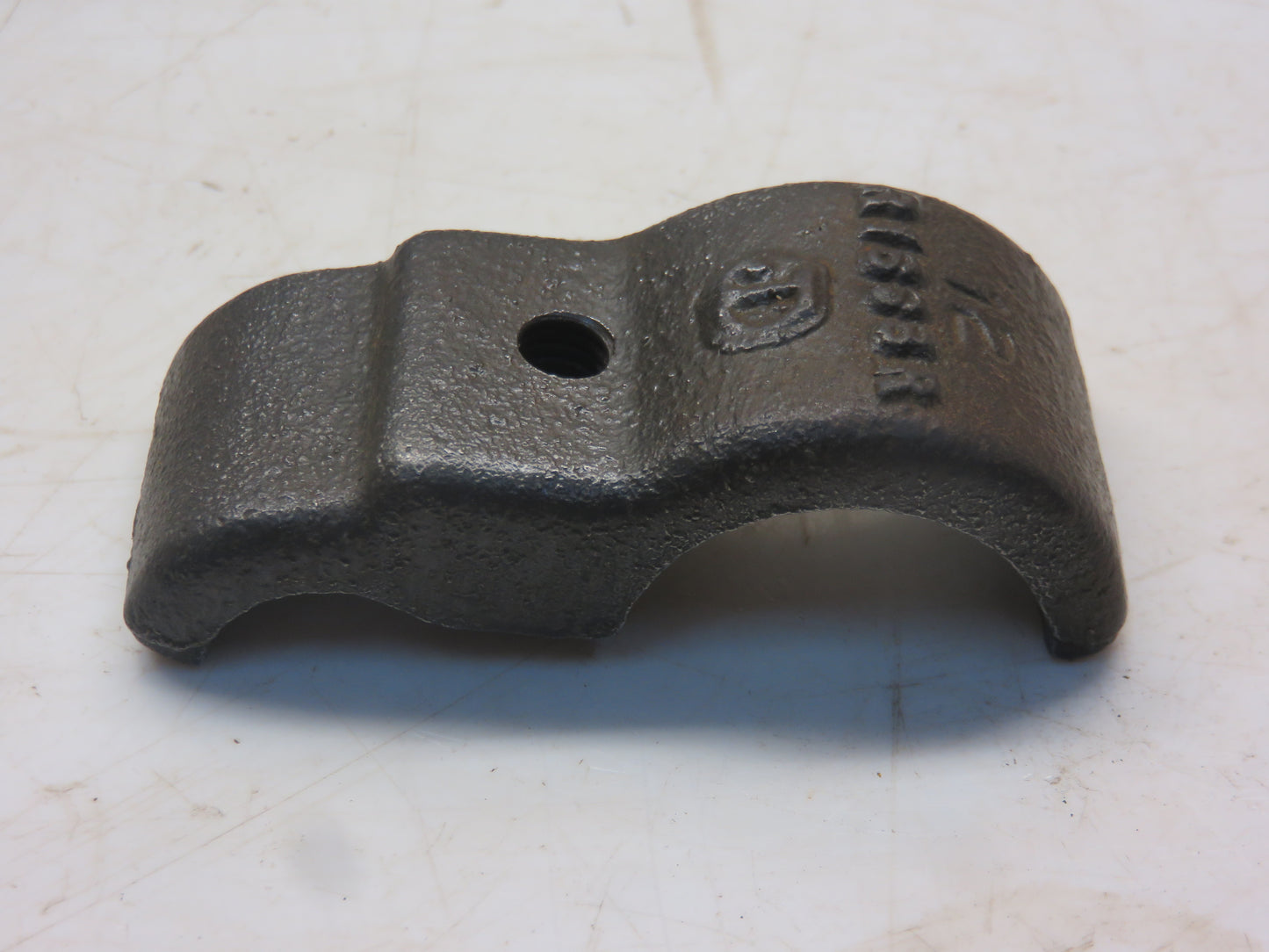 R1668R John Deere Hydraulic Line Clamp For 80, 820, 830