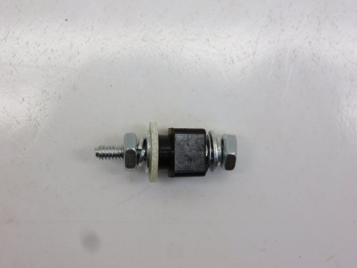 1878405 John Deere Terminal Insulator For Delco Distributor On M, 40, 320, 330