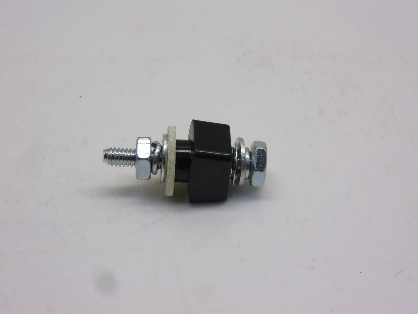 1878405 John Deere Terminal Insulator For Delco Distributor On M, 40, 320, 330