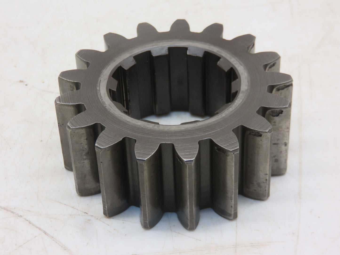 B1368R John Deere Differential Drive Pinion For B, BR, BO