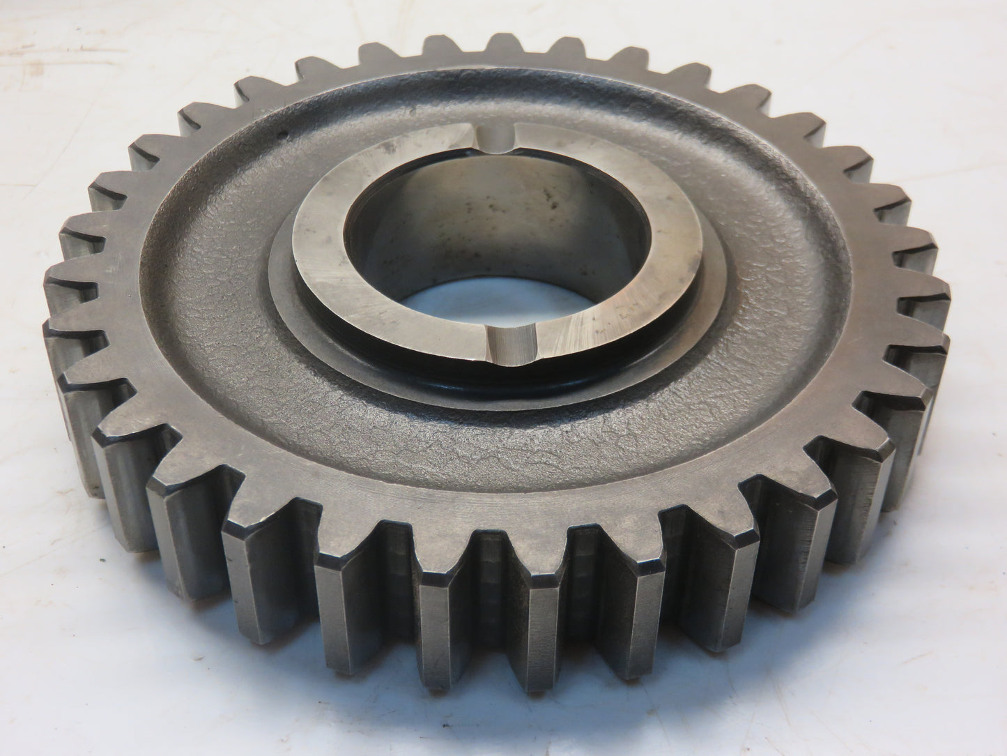 R41954 John Deere Power Shift PTO Idler Gear For 2510, 2520, 3020