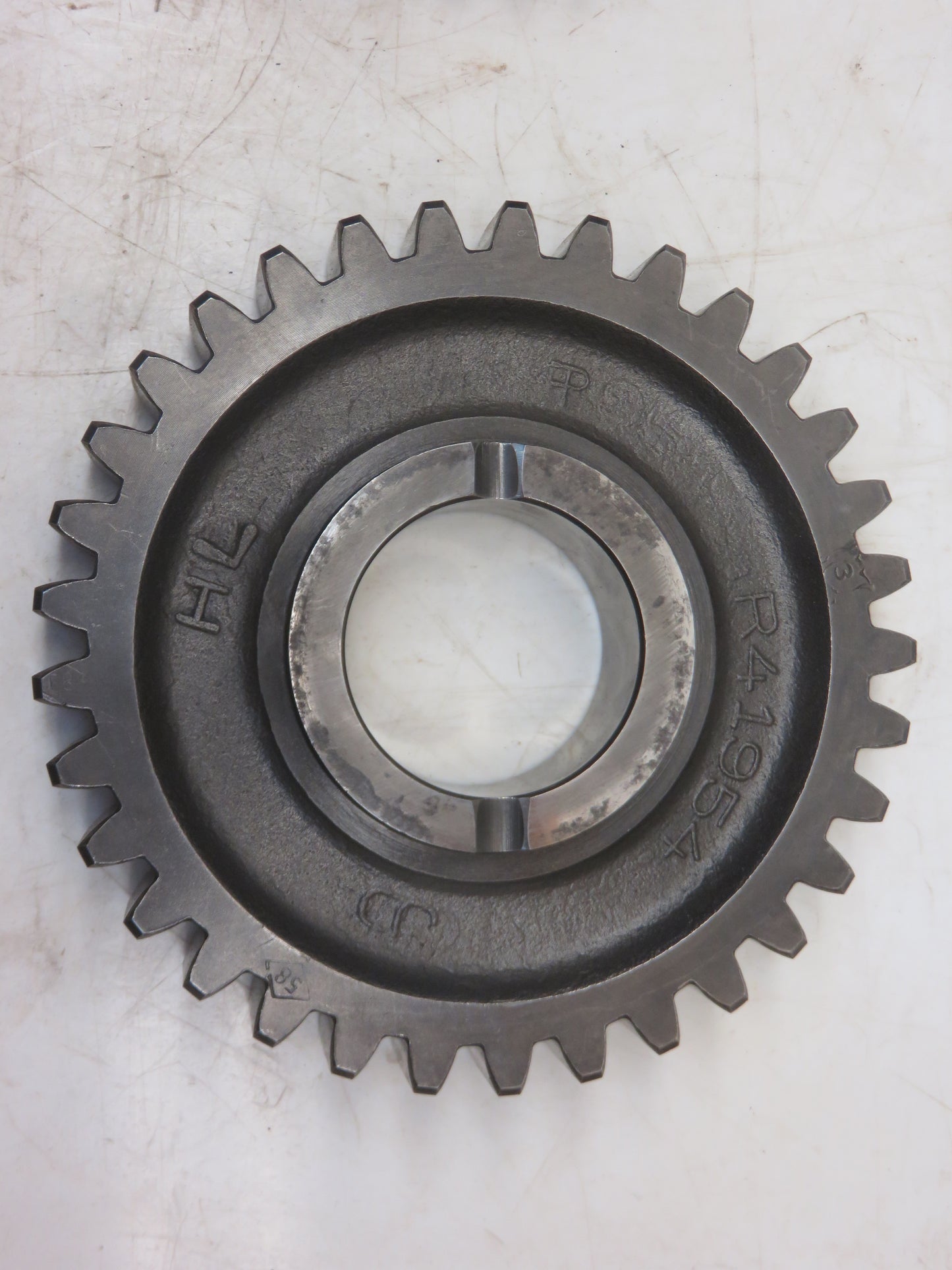 R41954 John Deere Power Shift PTO Idler Gear For 2510, 2520, 3020