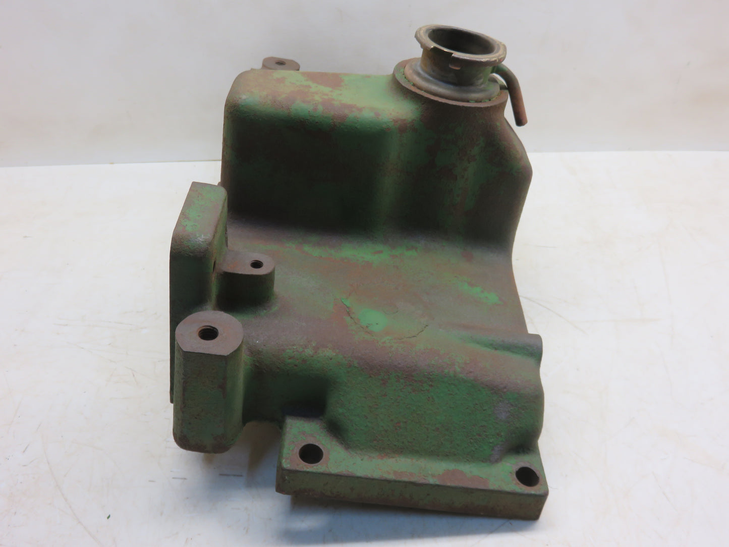 AB4760R, B3302R John Deere Radiator Top Tank For 50