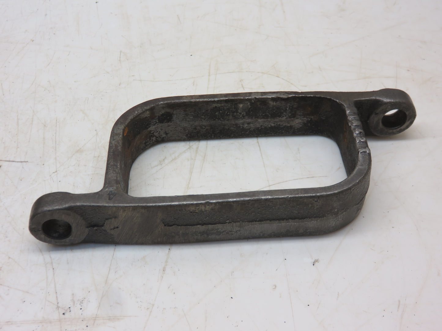 M1842T, AM643T John Deere Clutch Throw Out Bearing Yoke For M, 40, 320, 420, 330