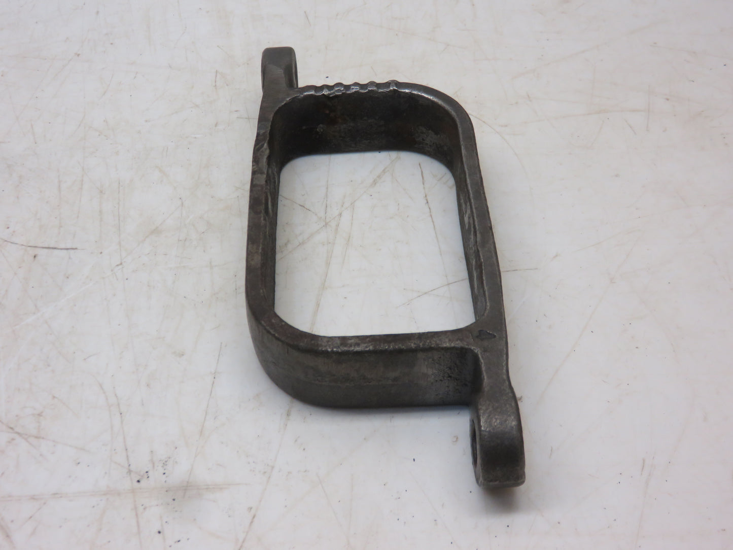 M1842T, AM643T John Deere Clutch Throw Out Bearing Yoke For M, 40, 320, 420, 330