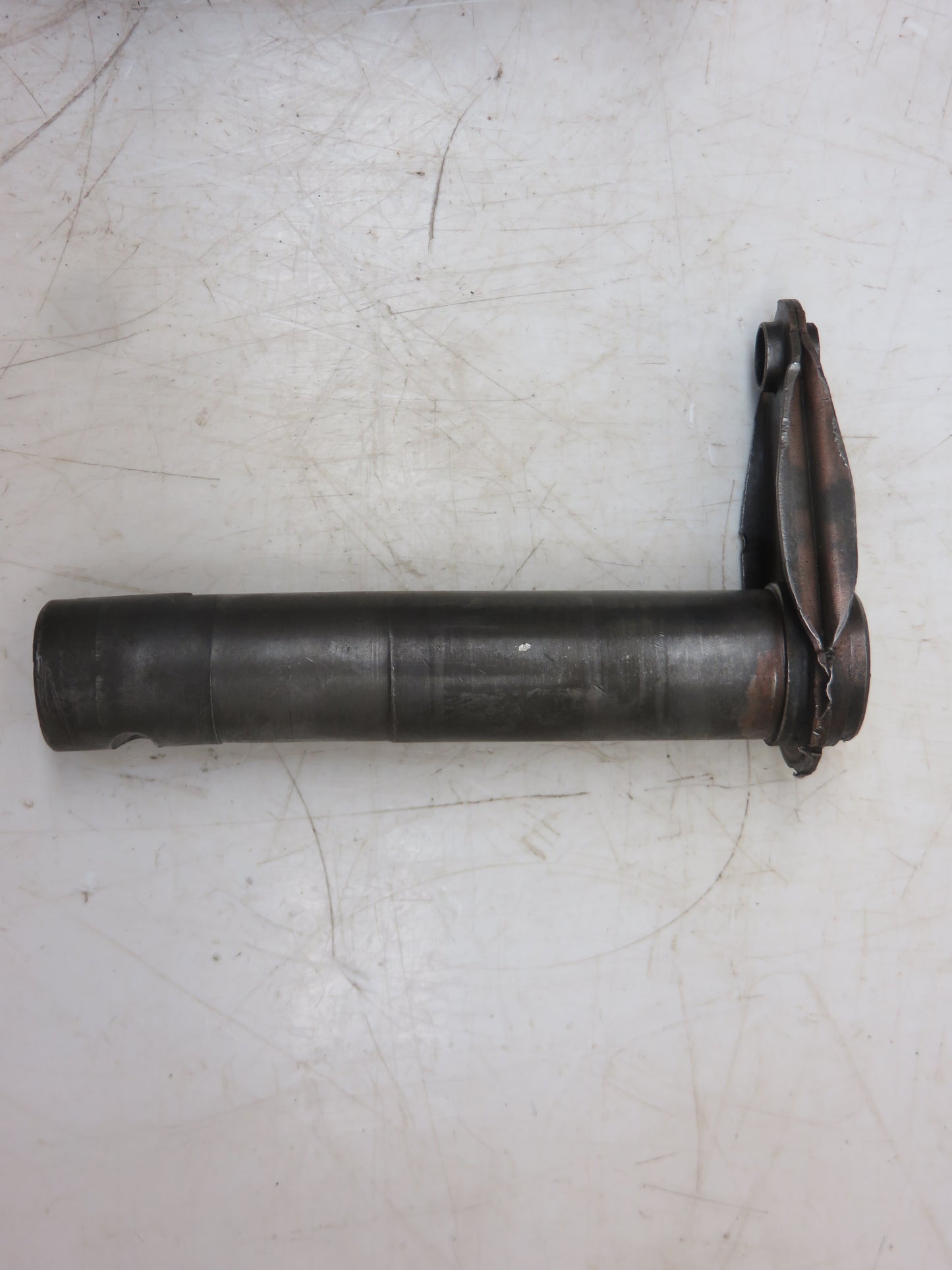 AM322T, AM686T John Deere Clutch Control Shaft For M, 40, 320, 420, 330, 430, 435