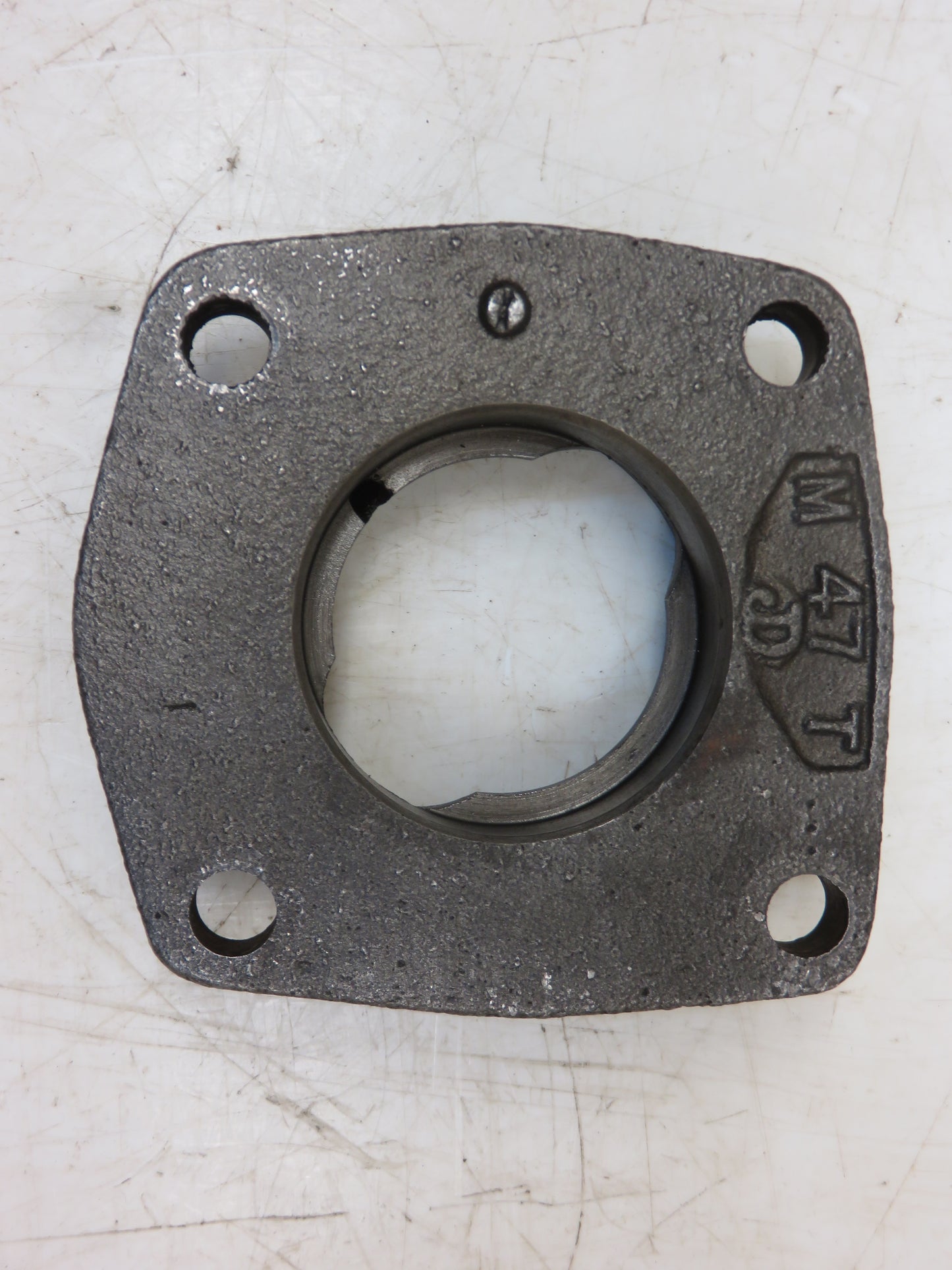 M47T, AM656T John Deere Transmission Input Shaft Bearing Quill For M, 40, 320, 420, 330