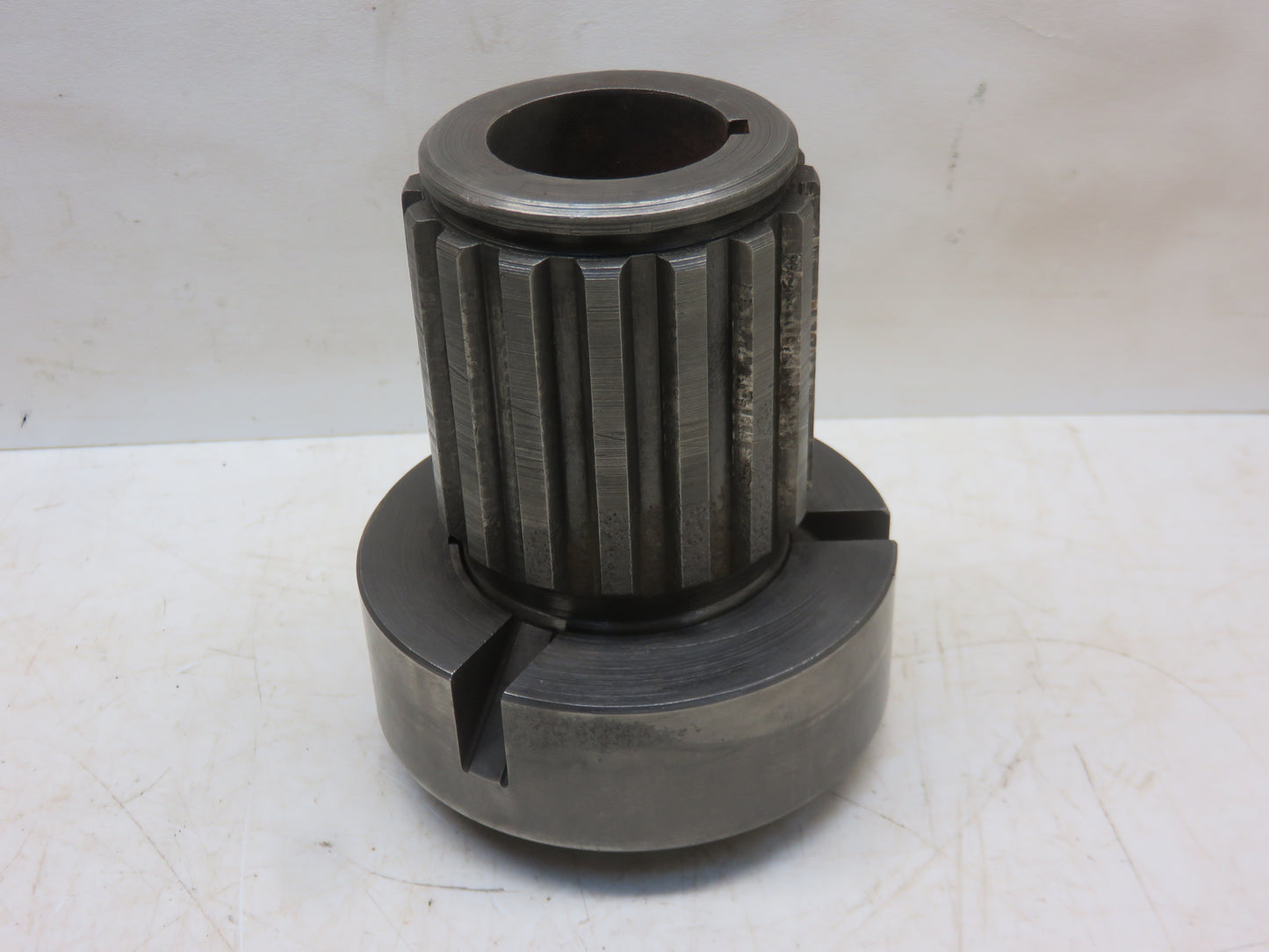 AR933R, R711R John Deere PTO Clutch Cam And Hub For R