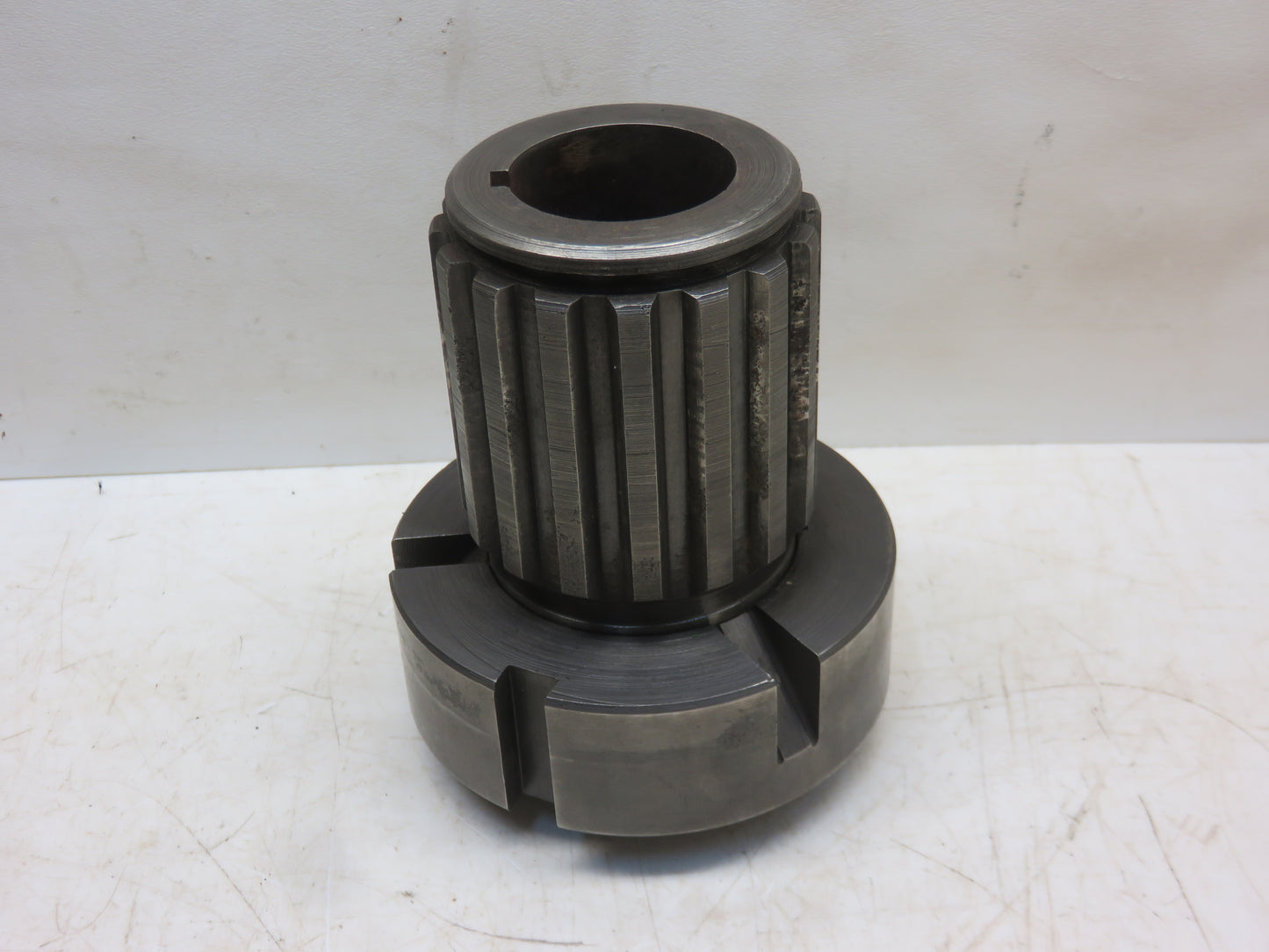 AR933R, R711R John Deere PTO Clutch Cam And Hub For R