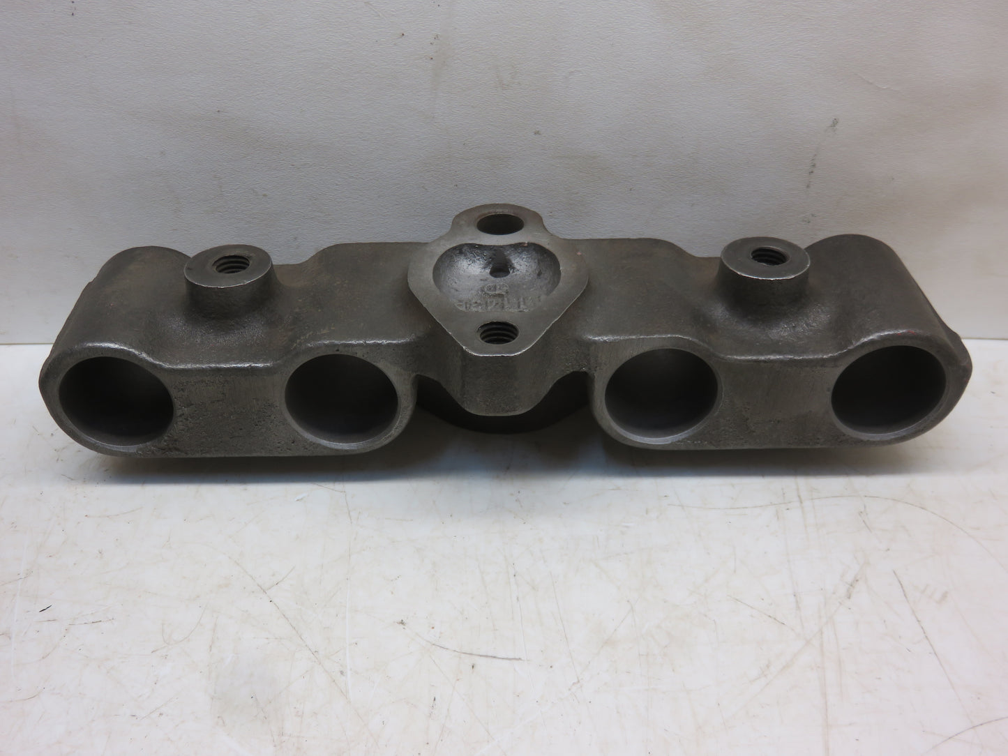 A1143R John Deere Cam Follower Guide For A, AR, AO