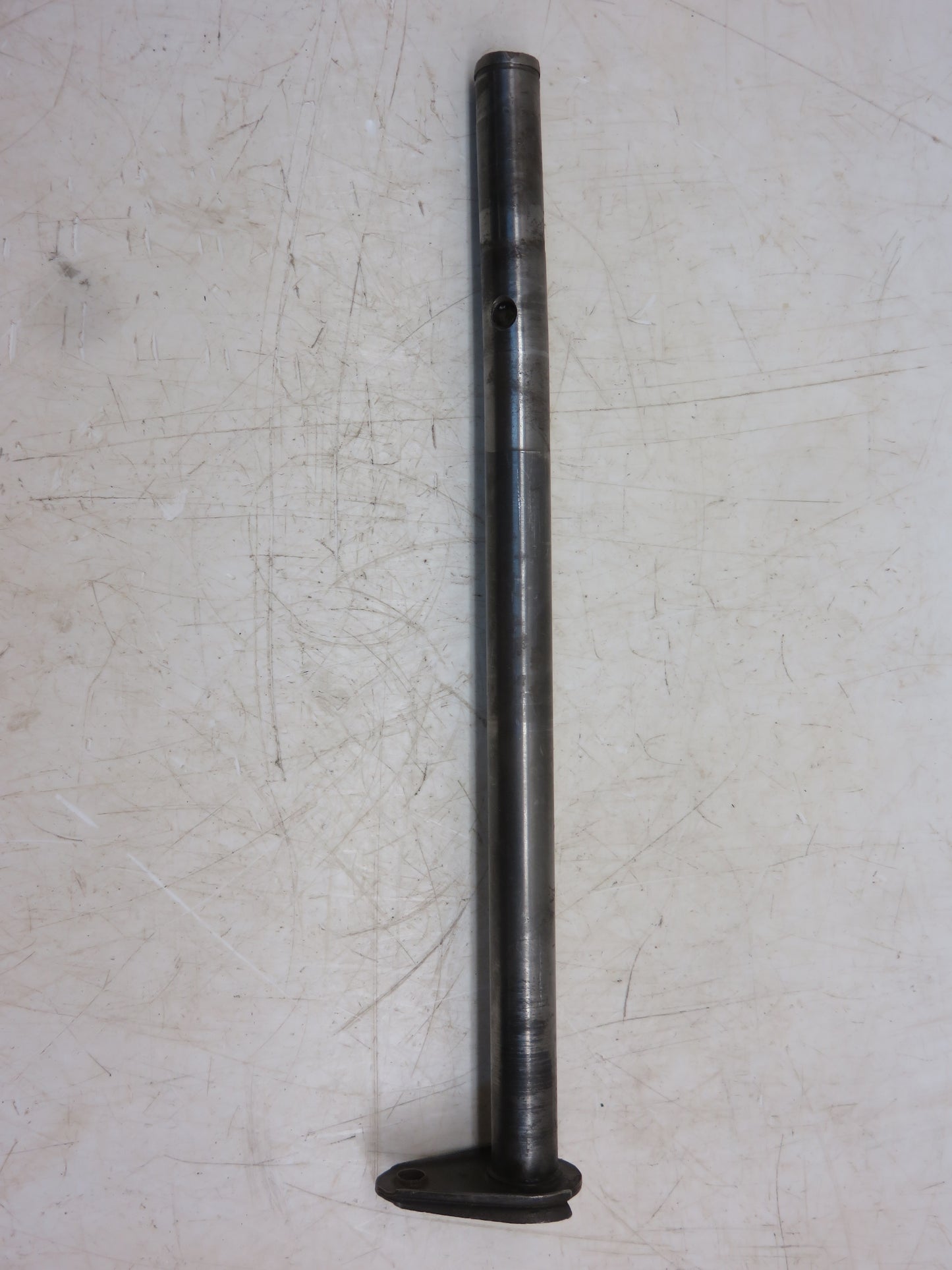AM317T John Deere Brake Pedal Shaft For M, MI