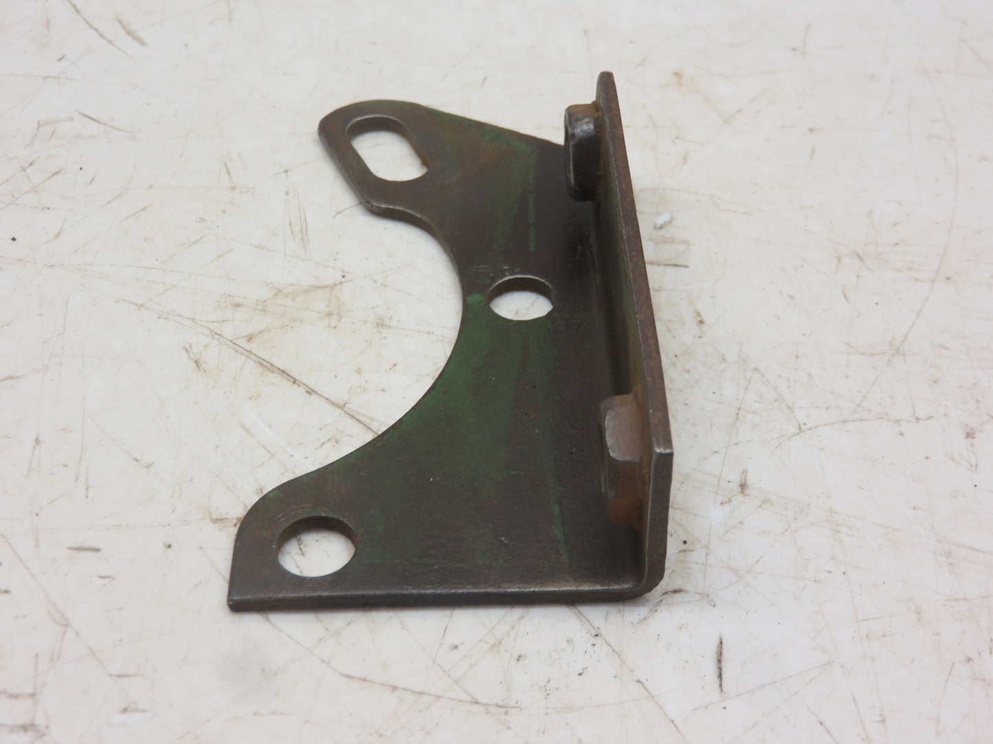 AA4883R John Deere Coil Bracket For A, G, 50, 60, 70, 520, 530