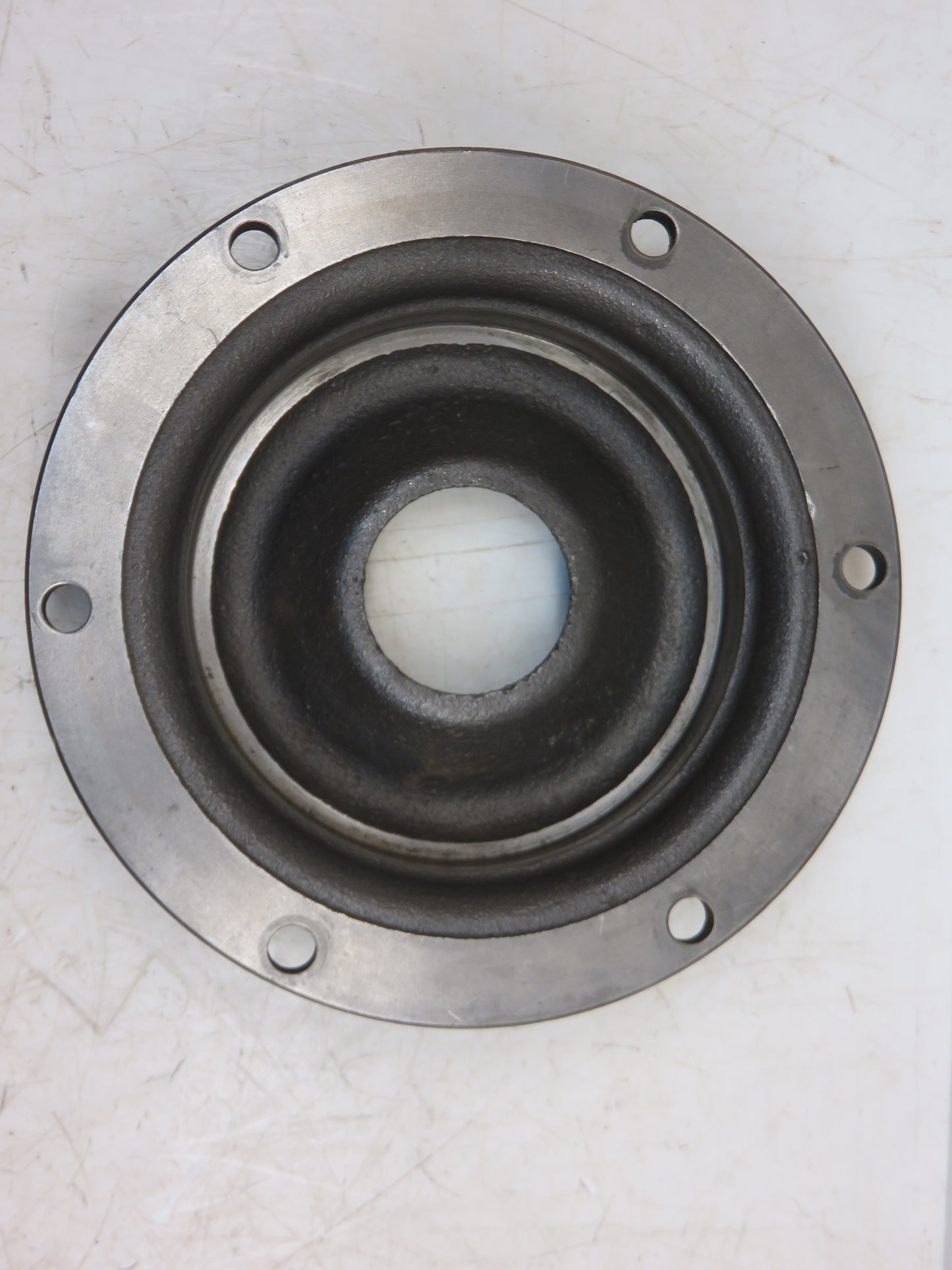 T18201 John Deere Differential Bearing Quill For 1010