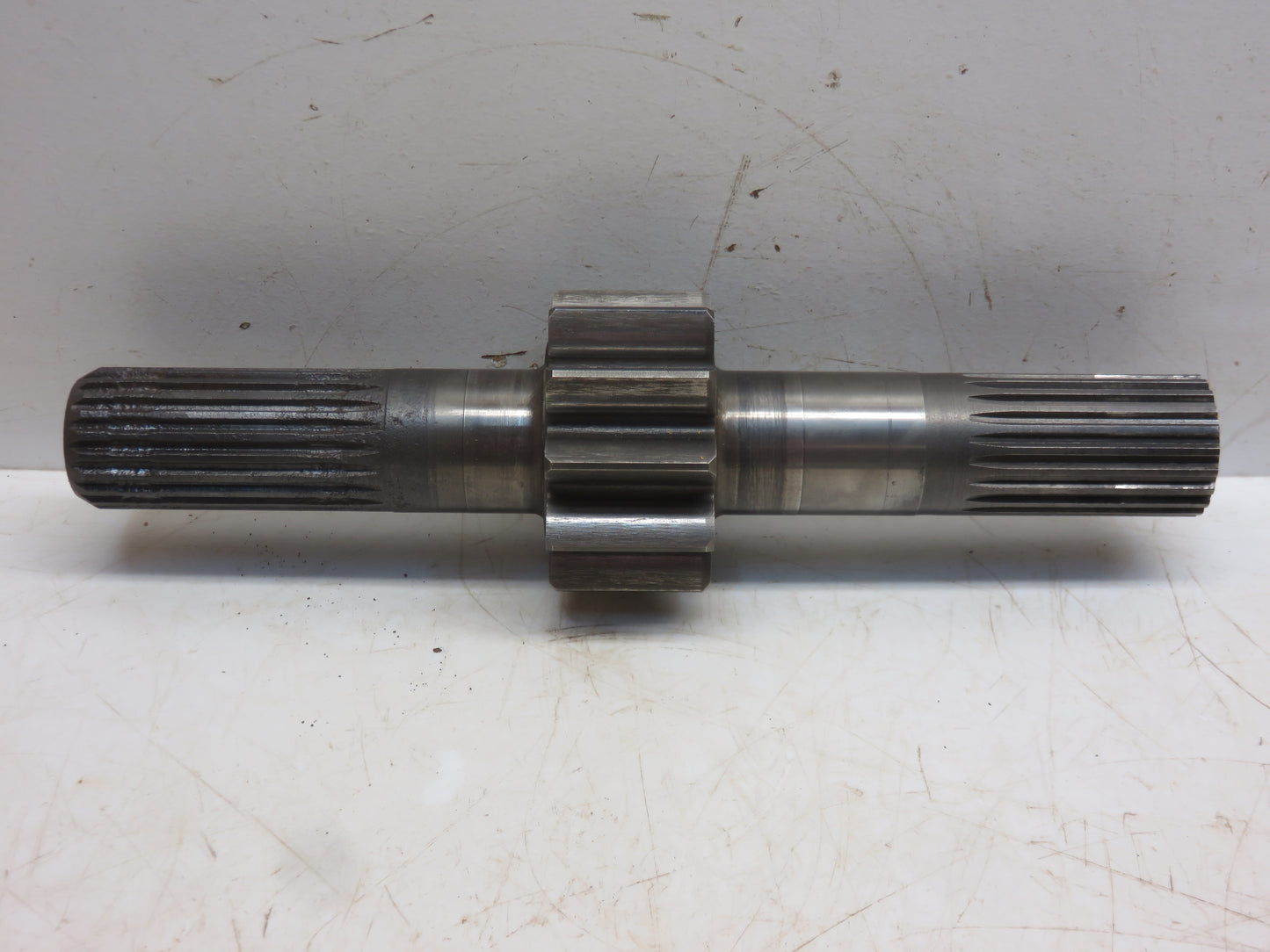T17493 John Deere Final Drive Pinion Shaft For 1010