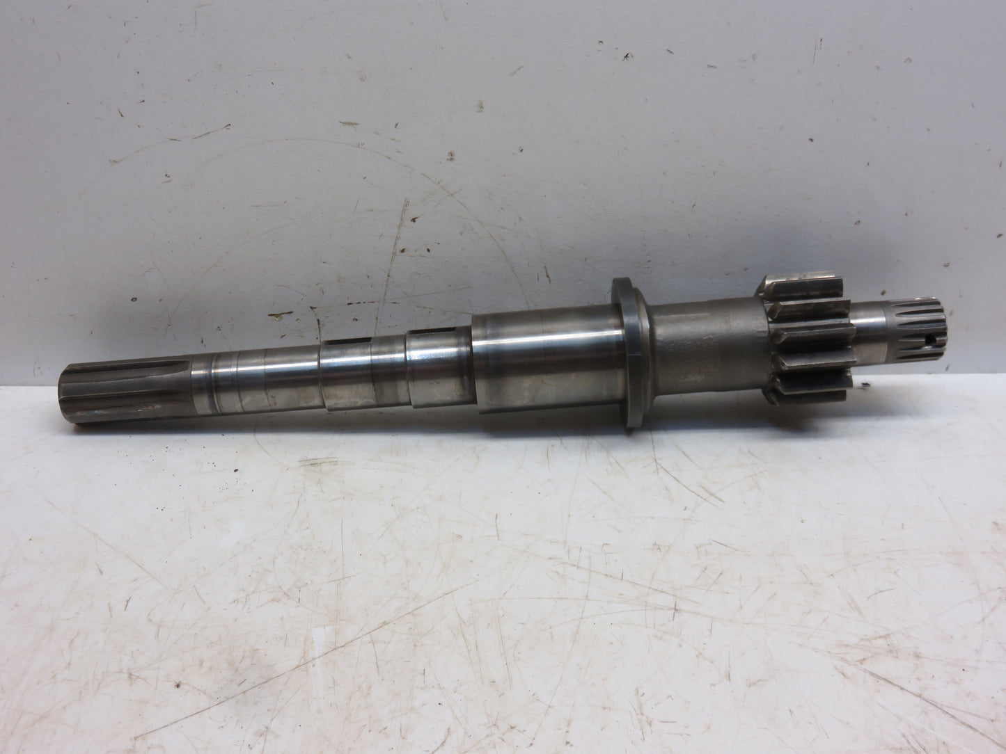 M2342T John Deere Transmission Input Shaft For 40, 420