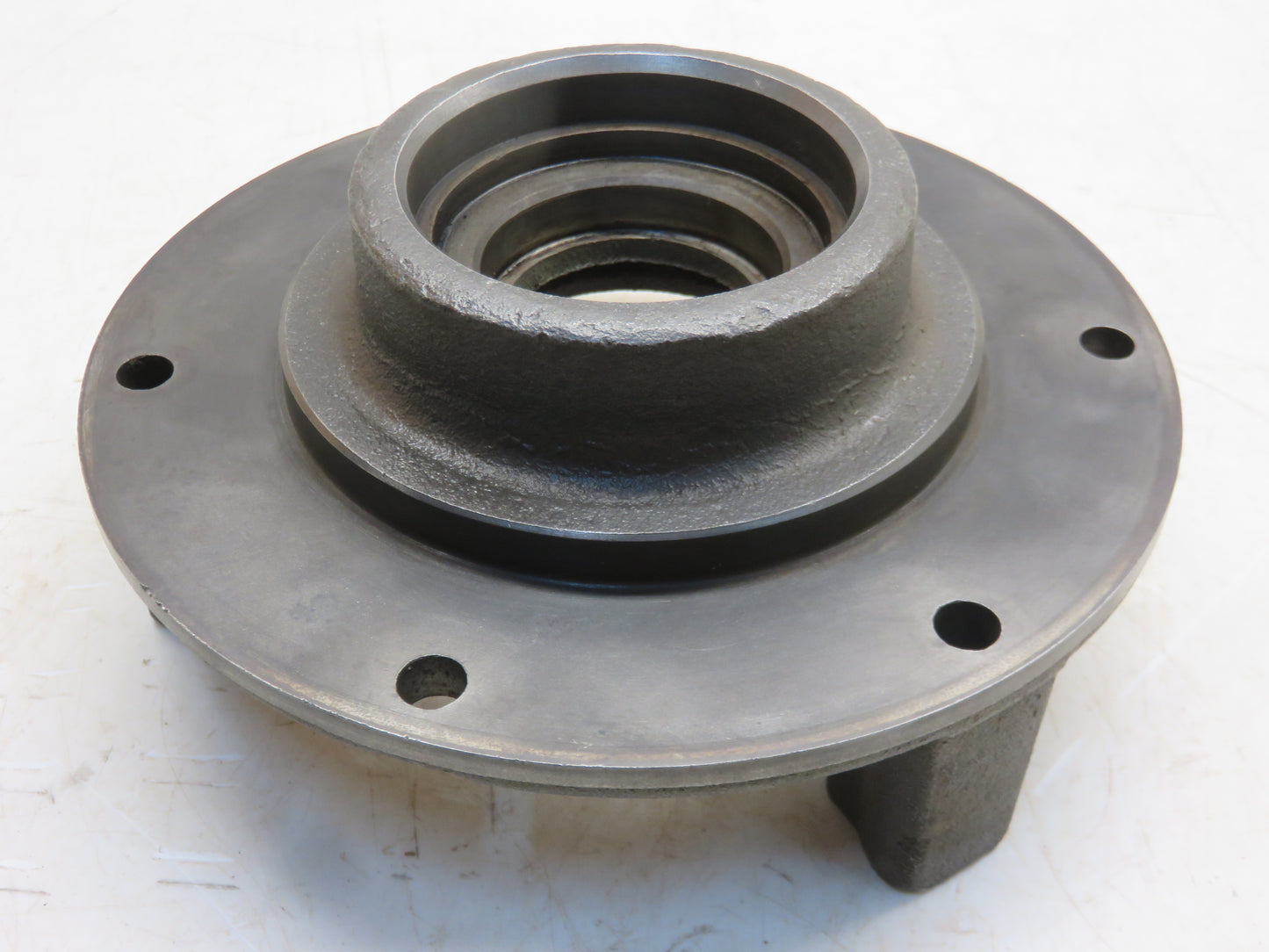 M1791T John Deere Differential Bearing Quill For 40, 320, 420, 330, 430, 1010