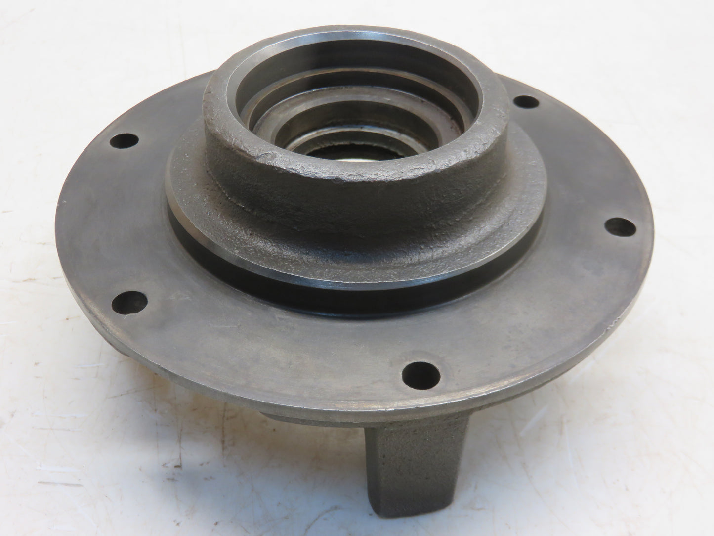 M1791T John Deere Differential Bearing Quill For 40, 320, 420, 330, 430, 1010