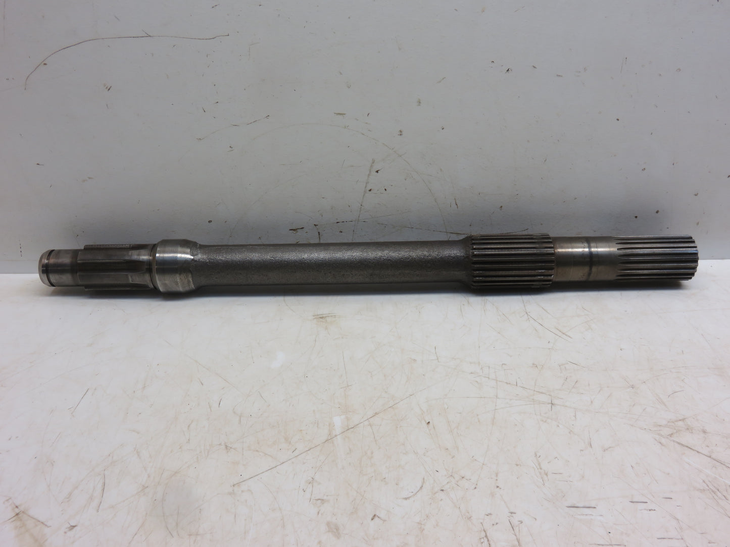M1712T John Deere Final Drive Shaft For 40, 320, 420, 330, 430, 1010