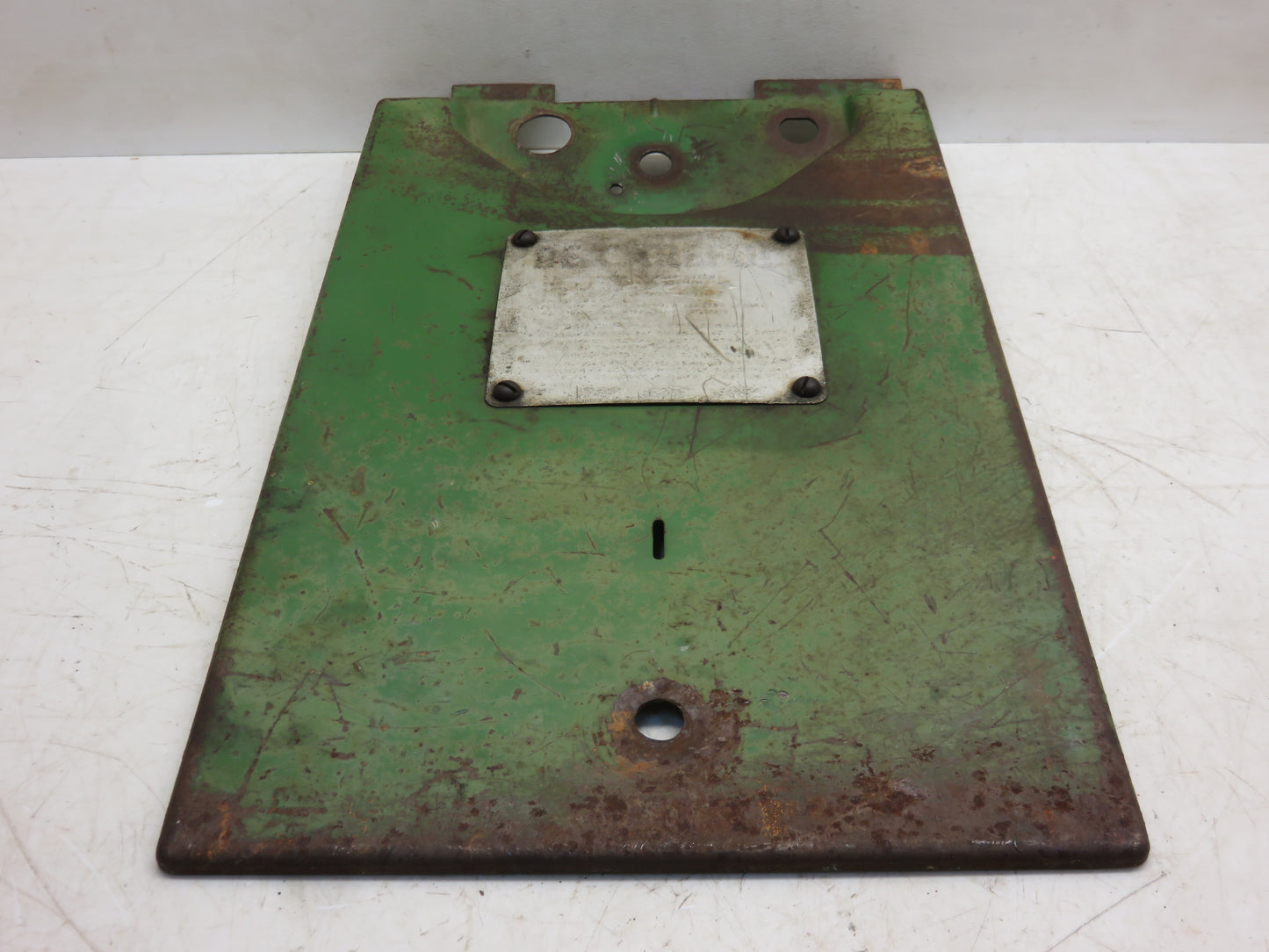 AR26783, AR30049 John Deere Lower Dash Support Cover For 3010, 4010