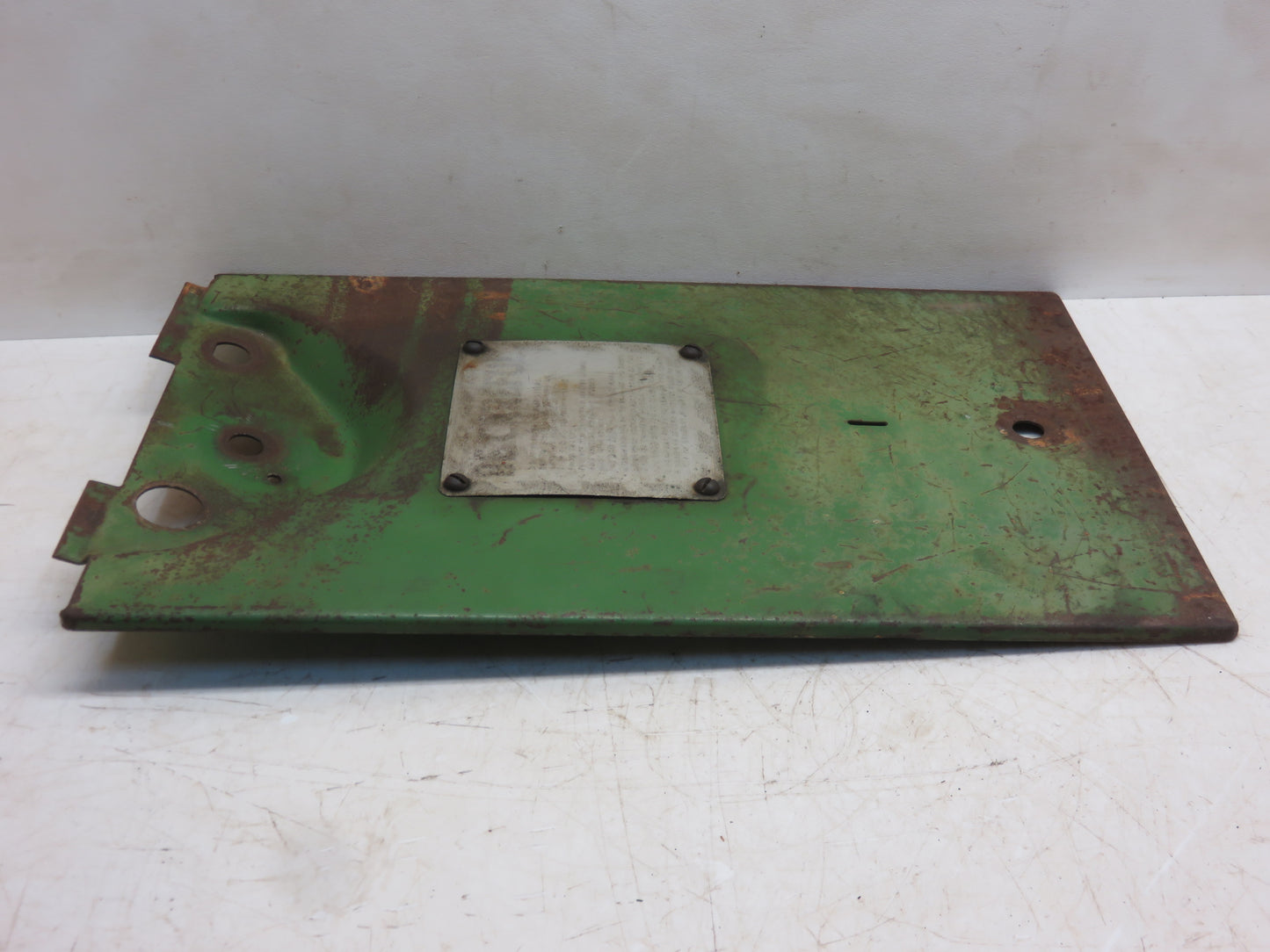 AR26783, AR30049 John Deere Lower Dash Support Cover For 3010, 4010