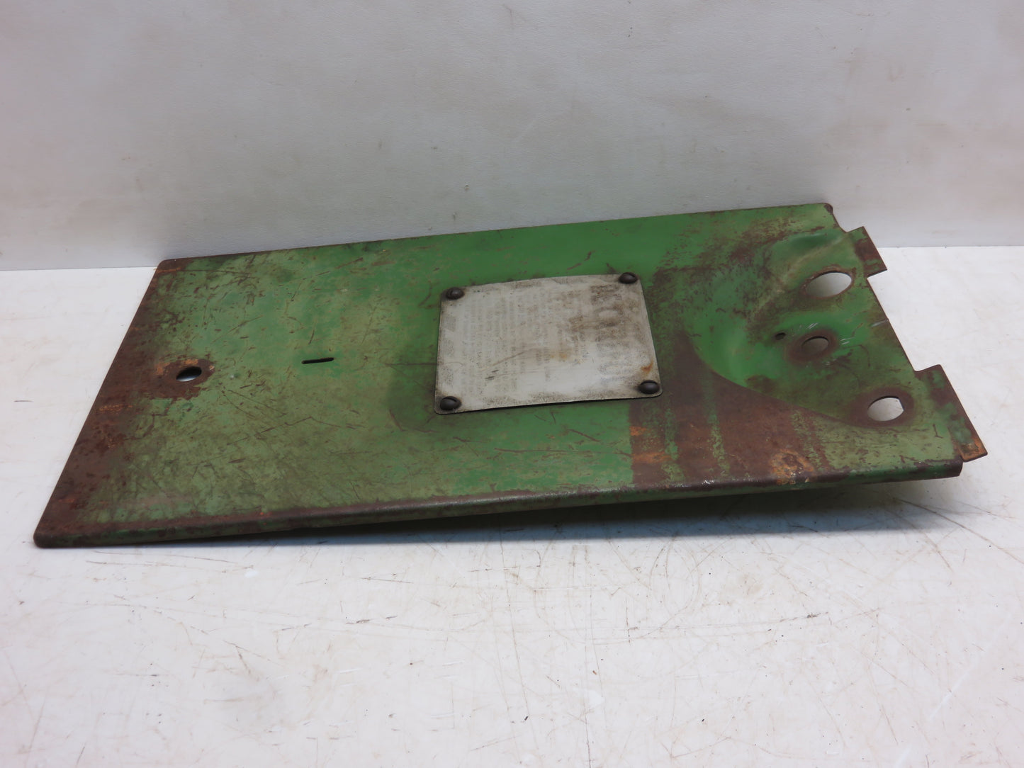 AR26783, AR30049 John Deere Lower Dash Support Cover For 3010, 4010