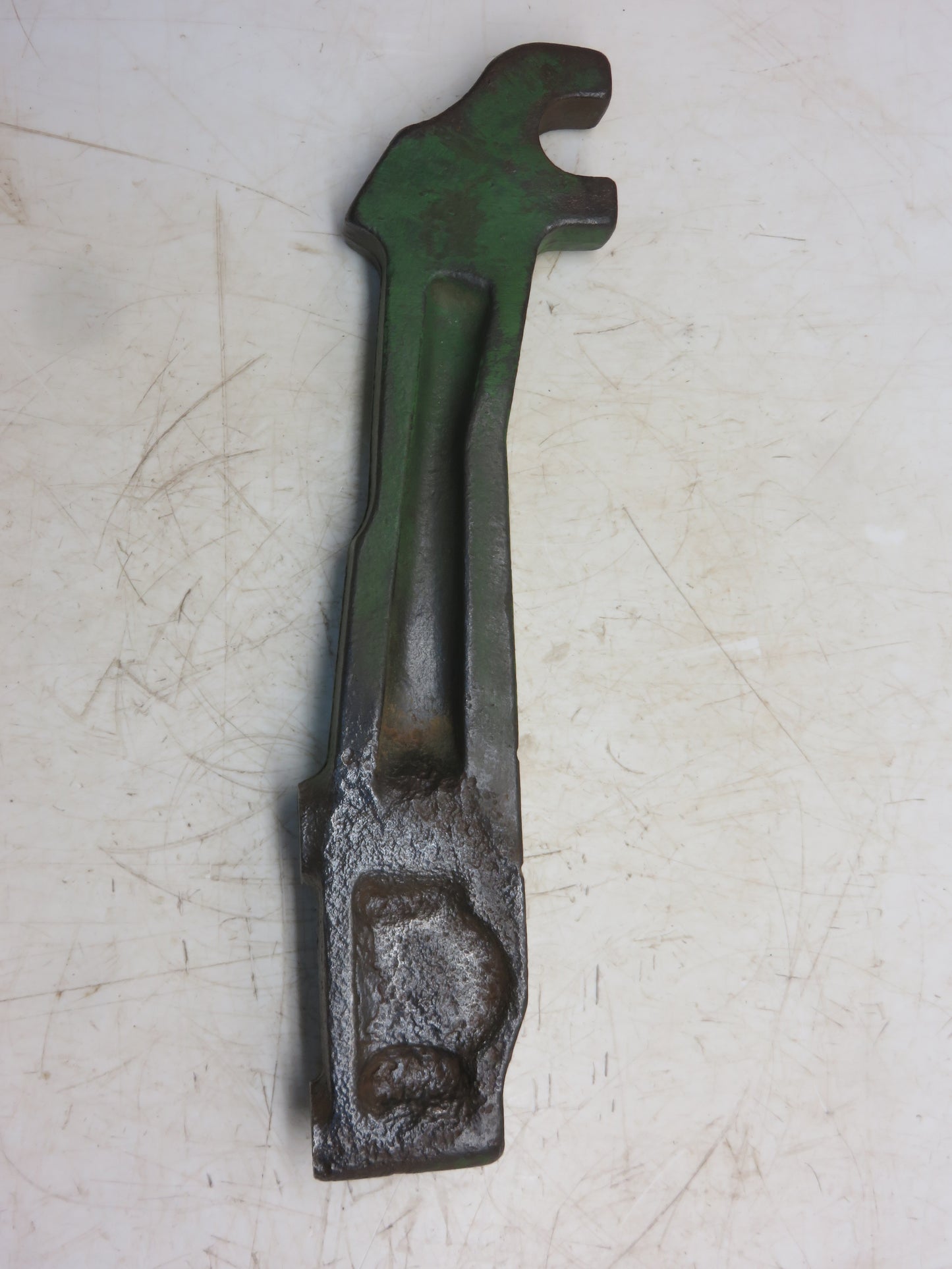 R20415R, R20414R John Deere Left Hand Cylinder Hanger For 520, 620, 720, 530, 630, 730