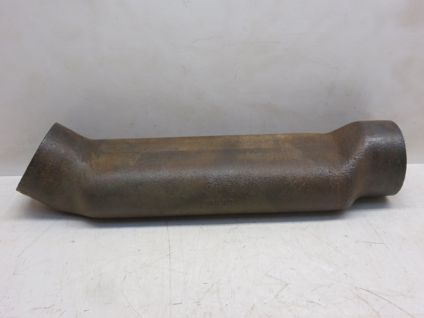 F665R John Deere Lower Water Pipe For G