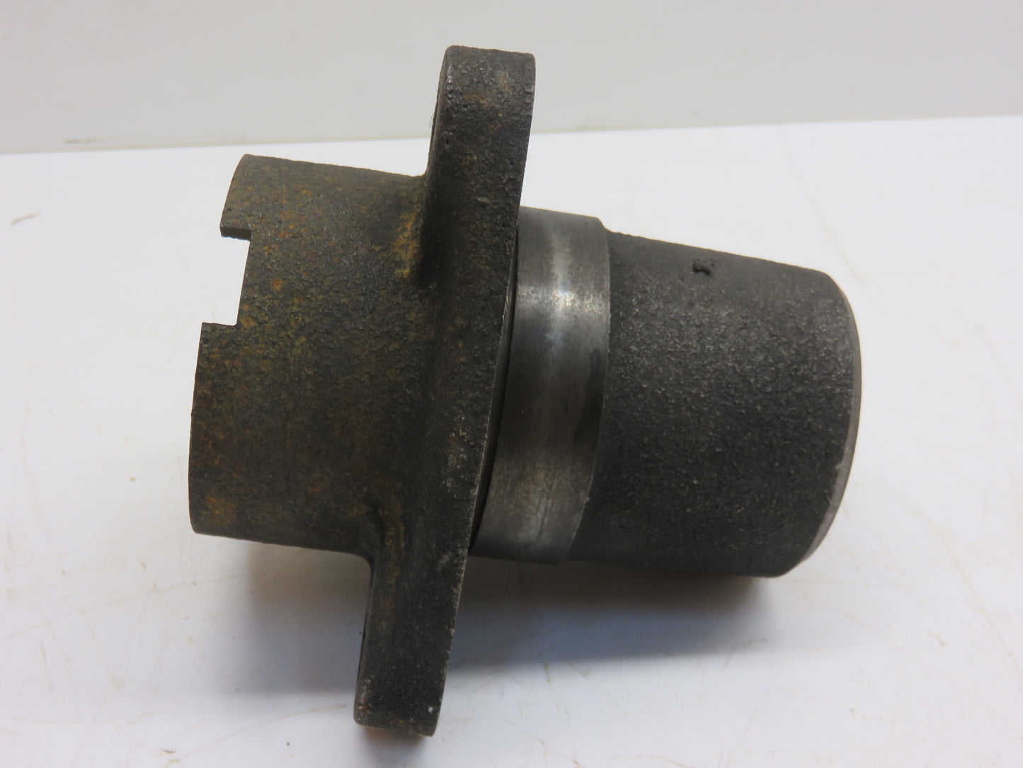 AR924R, R136R John Deere Left Hand Camshaft Bearing Housing For R, 80, 820, 830