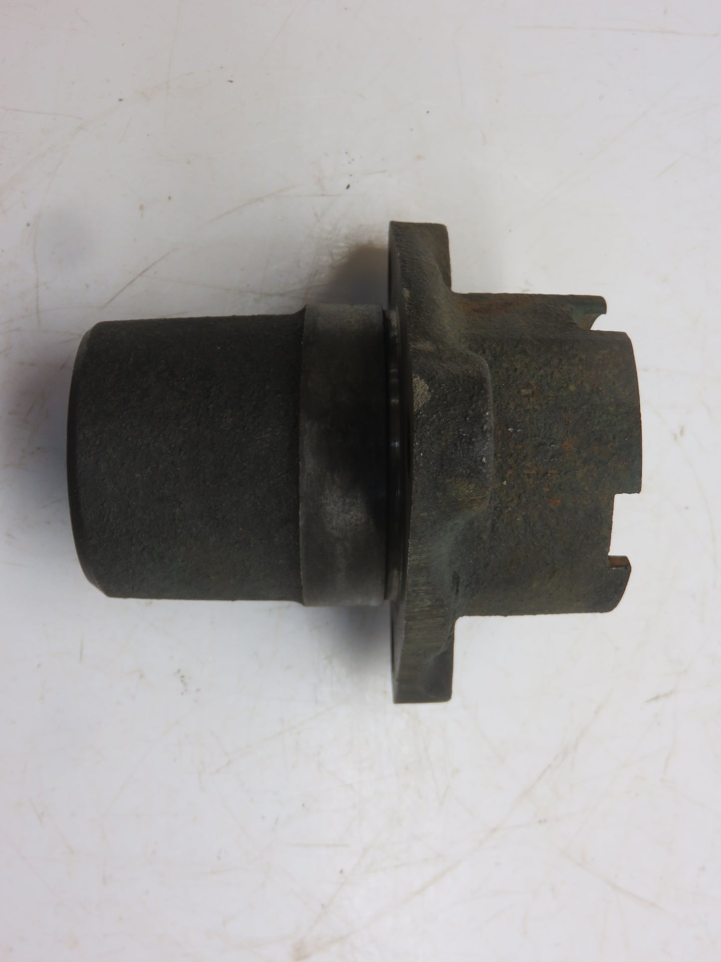 AR924R, R136R John Deere Left Hand Camshaft Bearing Housing For R, 80, 820, 830
