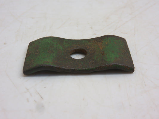 F2953R John Deere Hydraulic Line Clamp For 520, 620, 720, 530, 630, 730