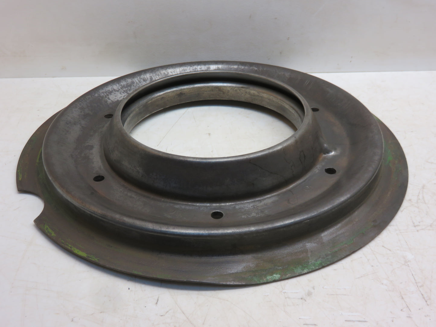 AA5083R John Deere Clutch Pulley Dust Shield For 60, 620, 630