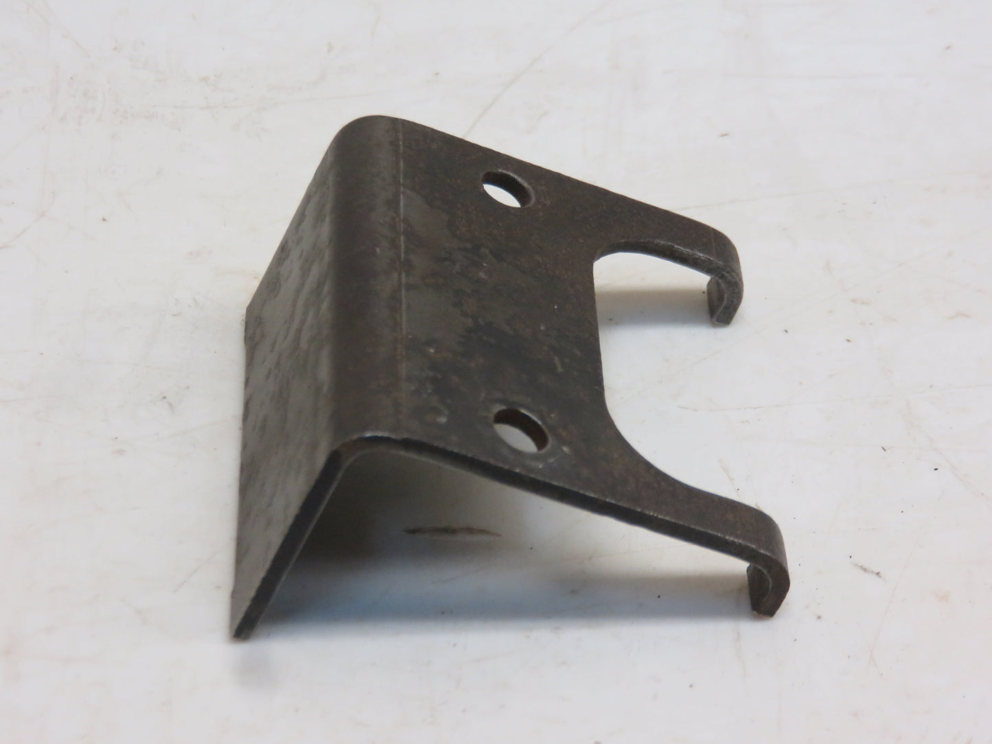 R27383 John Deere Gauge Clamp For 2010