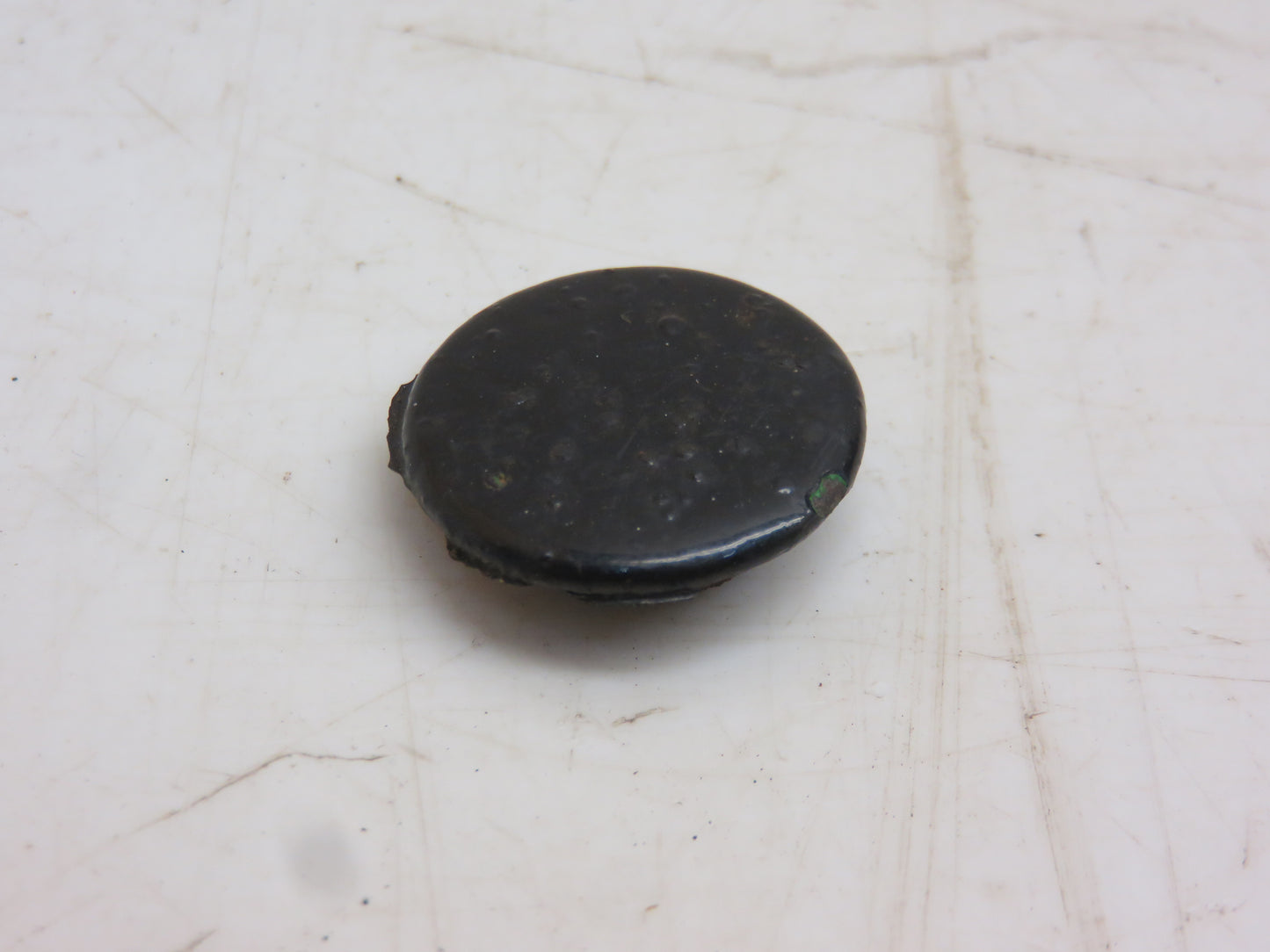 T16738 John Deere Button Plug For 1010, 2010
