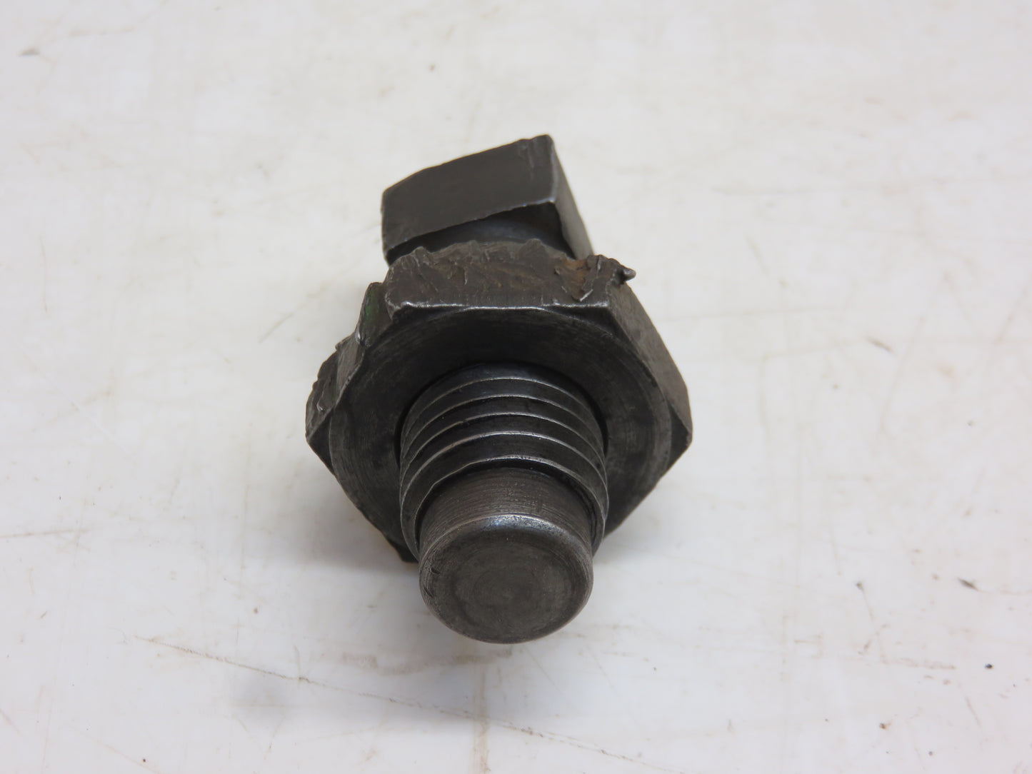C618R, D2783R John Deere Left Hand Main Bearing Adjusting Screw For GP, GPWT