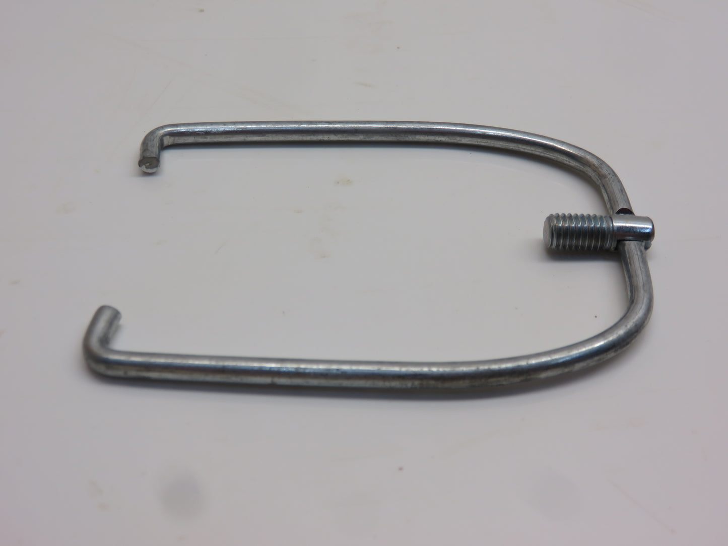 AA517R John Deere NOS Sediment Bowl Bail For A, B, D, G, GP, H, 50, 60, 70, 520, 620, 720